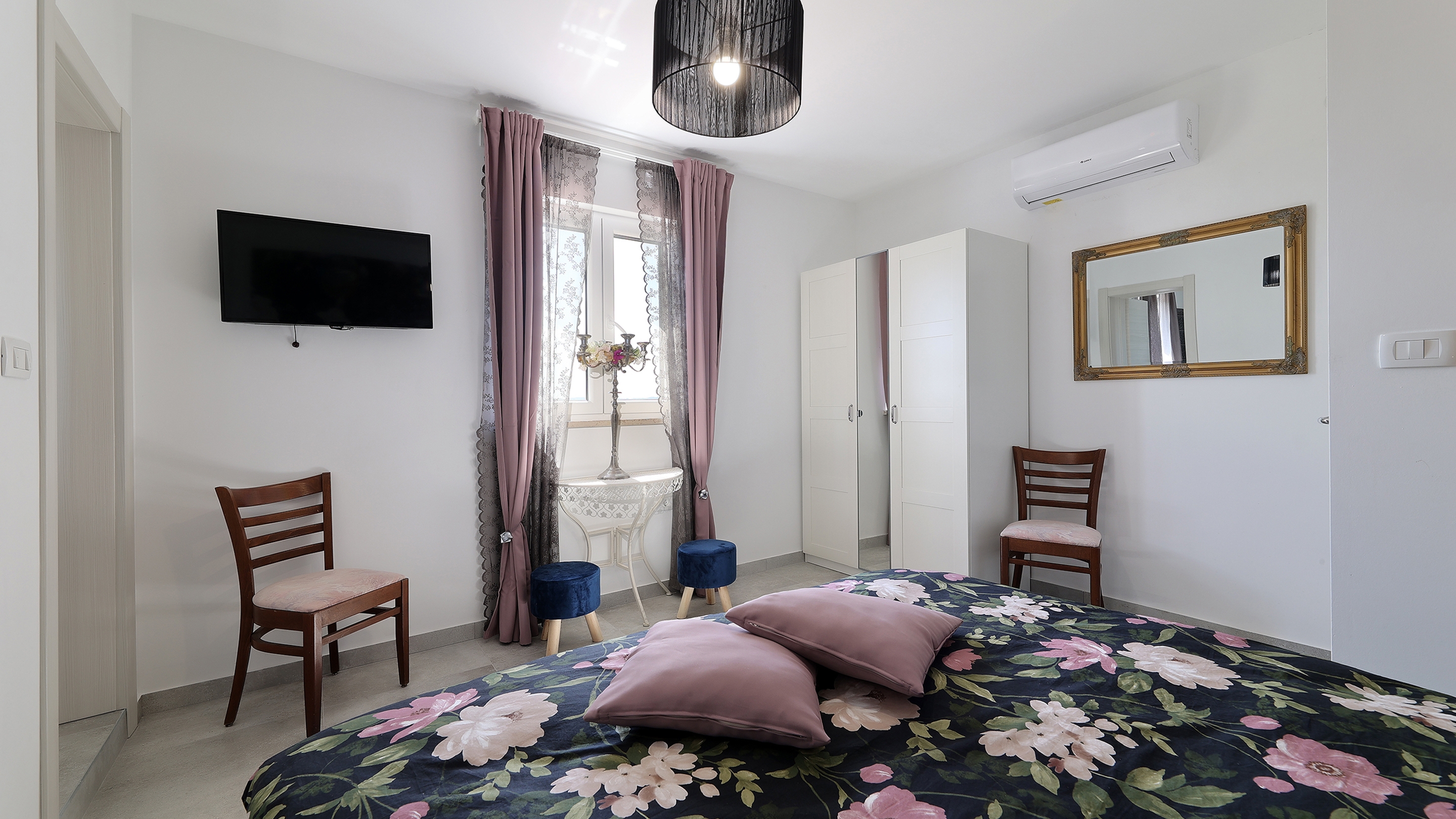 Four bedroom house with terrace Dolenja Vas, Central Istria - Središnja Istra  K