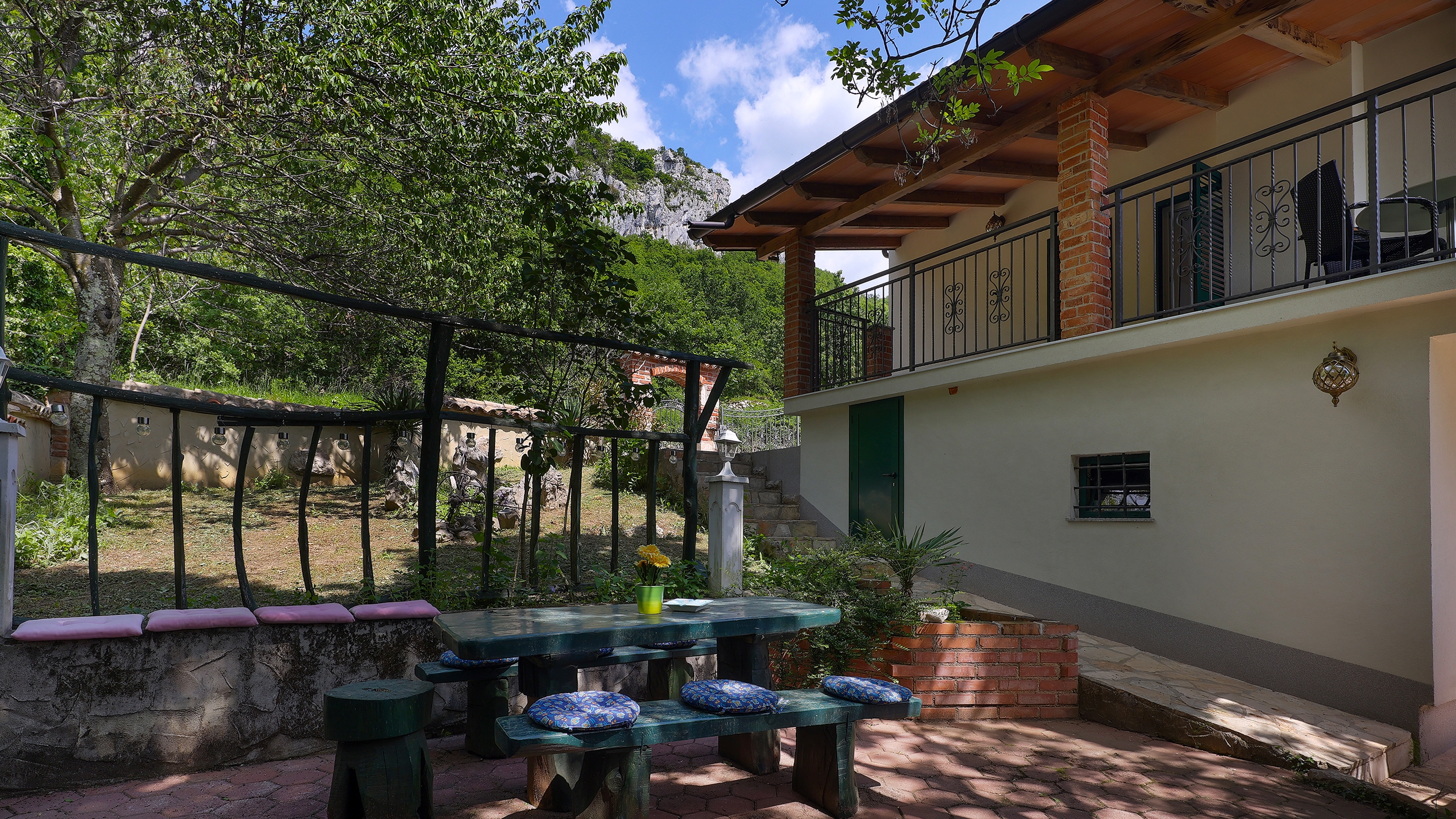 Four bedroom house with terrace Dolenja Vas, Central Istria - Središnja Istra  K