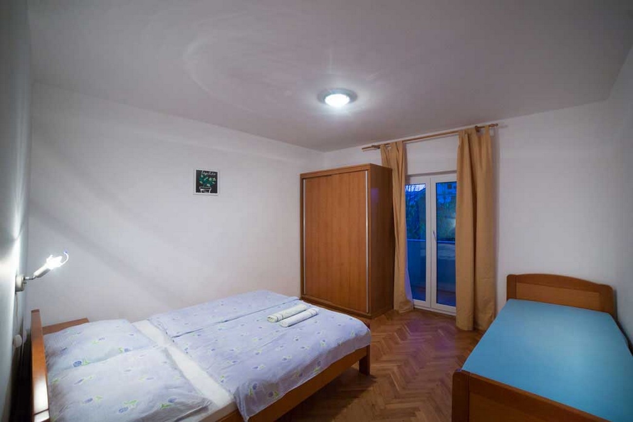 Three bedroom apartment with balcony Lopar, Rab  A-b