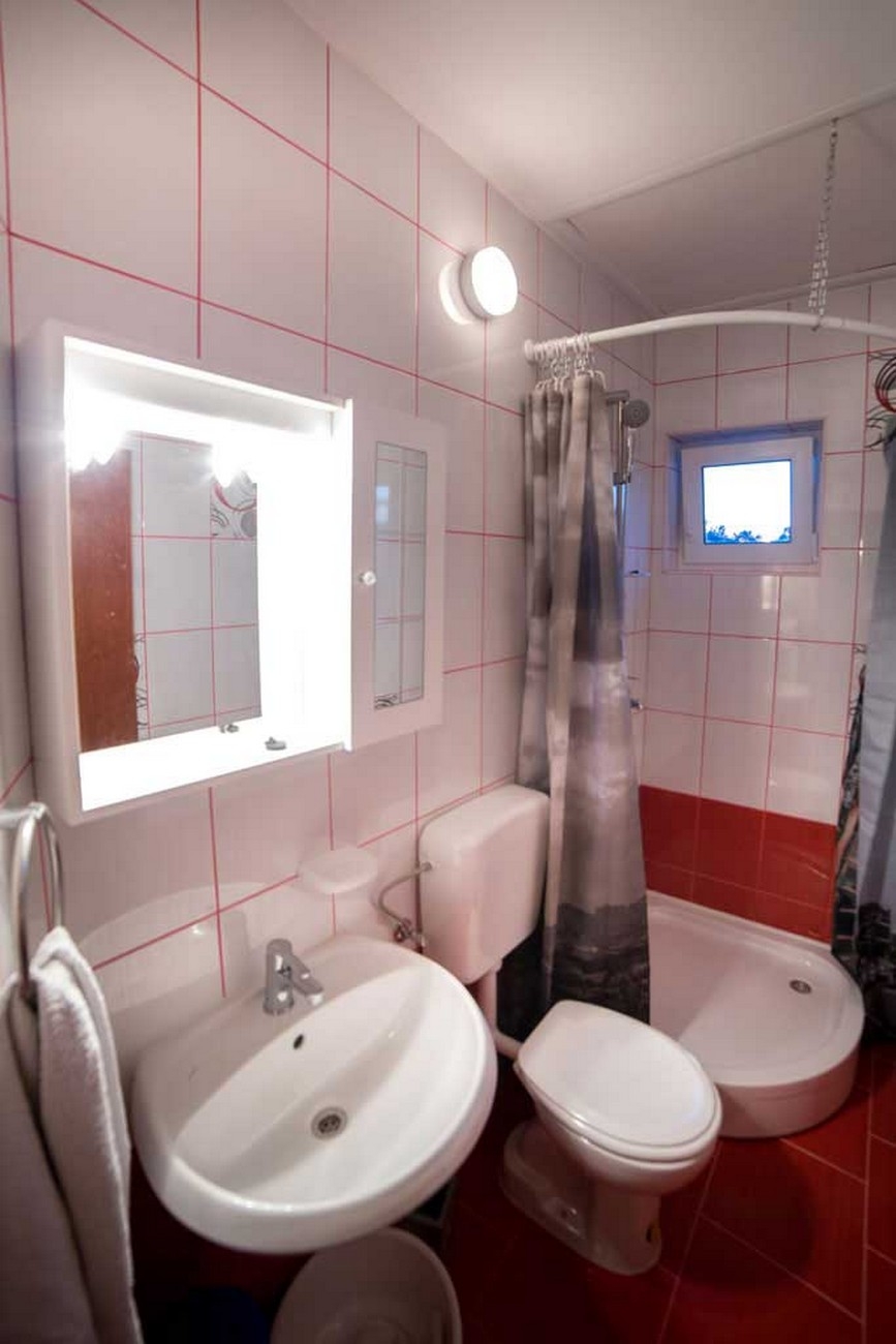 Two bedroom apartment with terrace Lopar, Rab  A-c