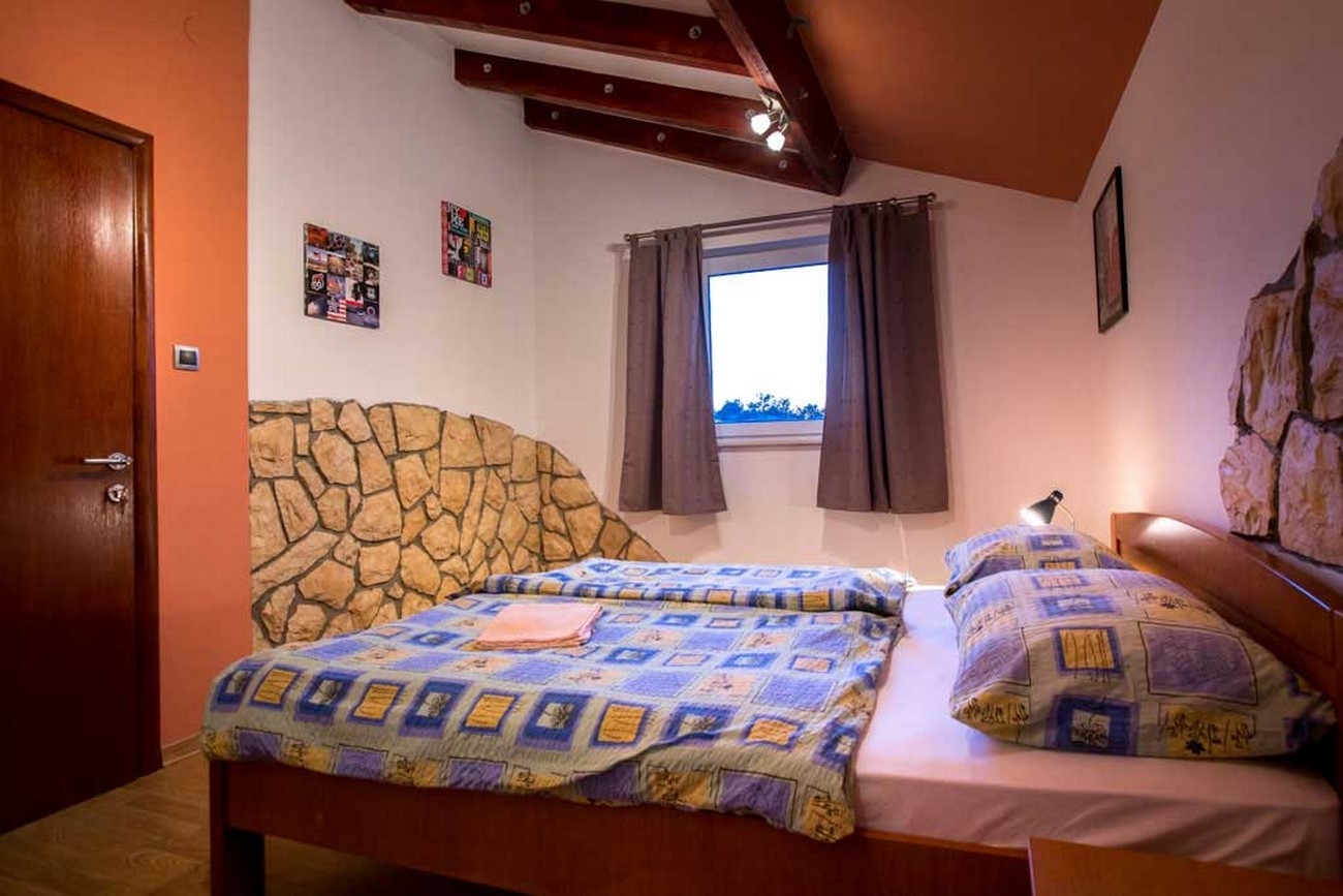 Two bedroom apartment with terrace Lopar, Rab  A-c