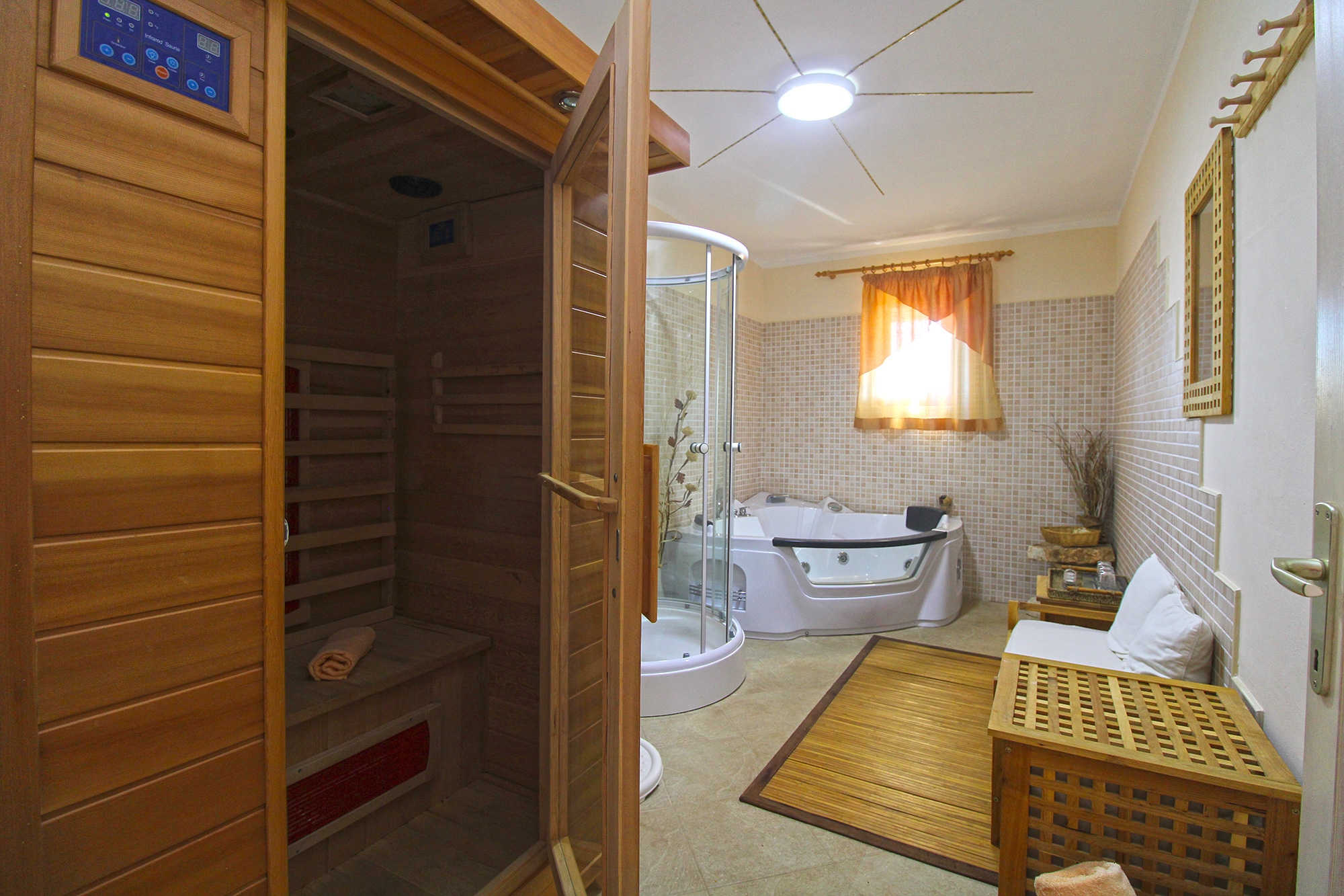 Comfortable and spacious house with terrace Šišan, Medulin  K