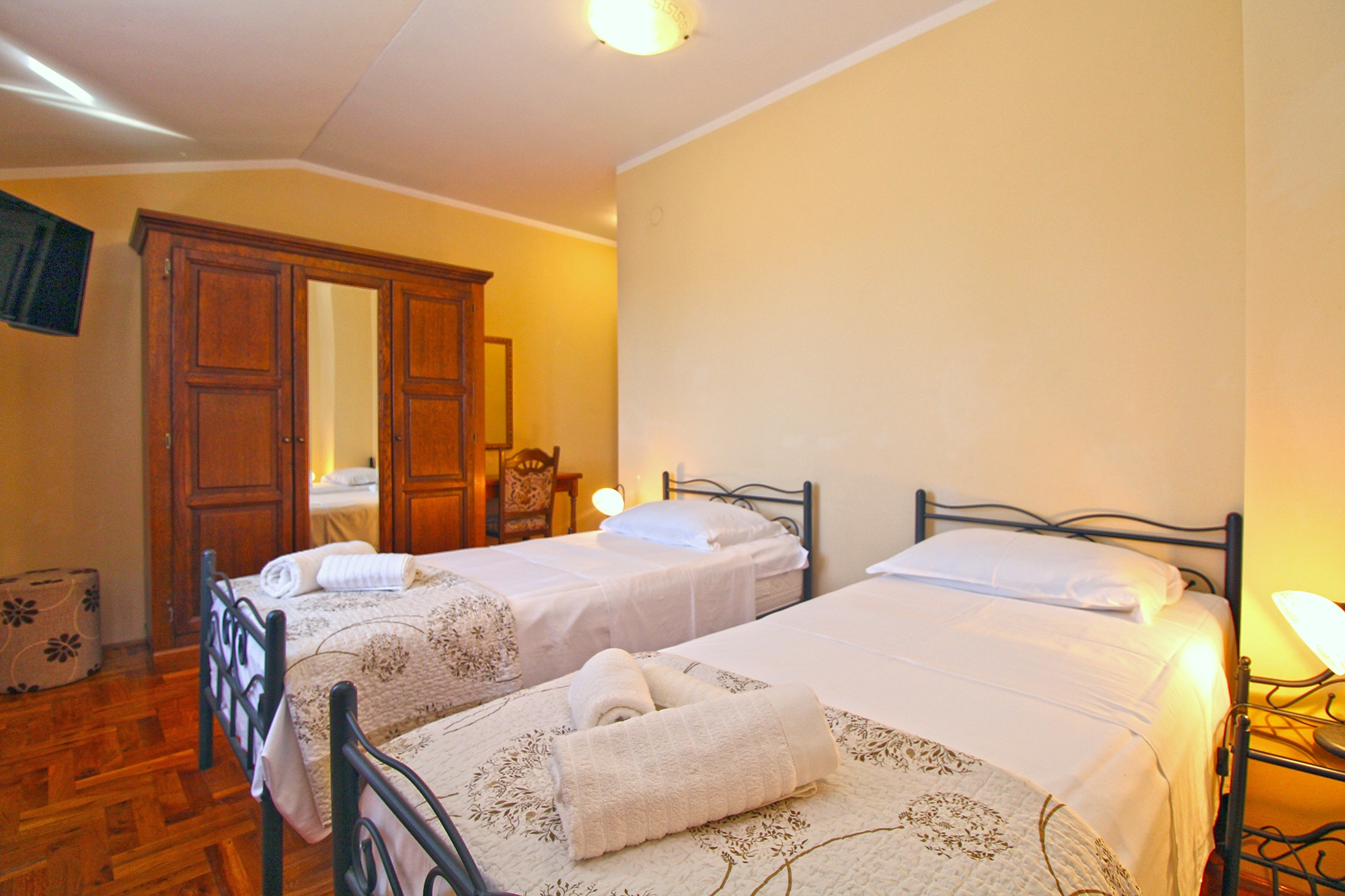 Comfortable and spacious house with terrace Šišan, Medulin  K