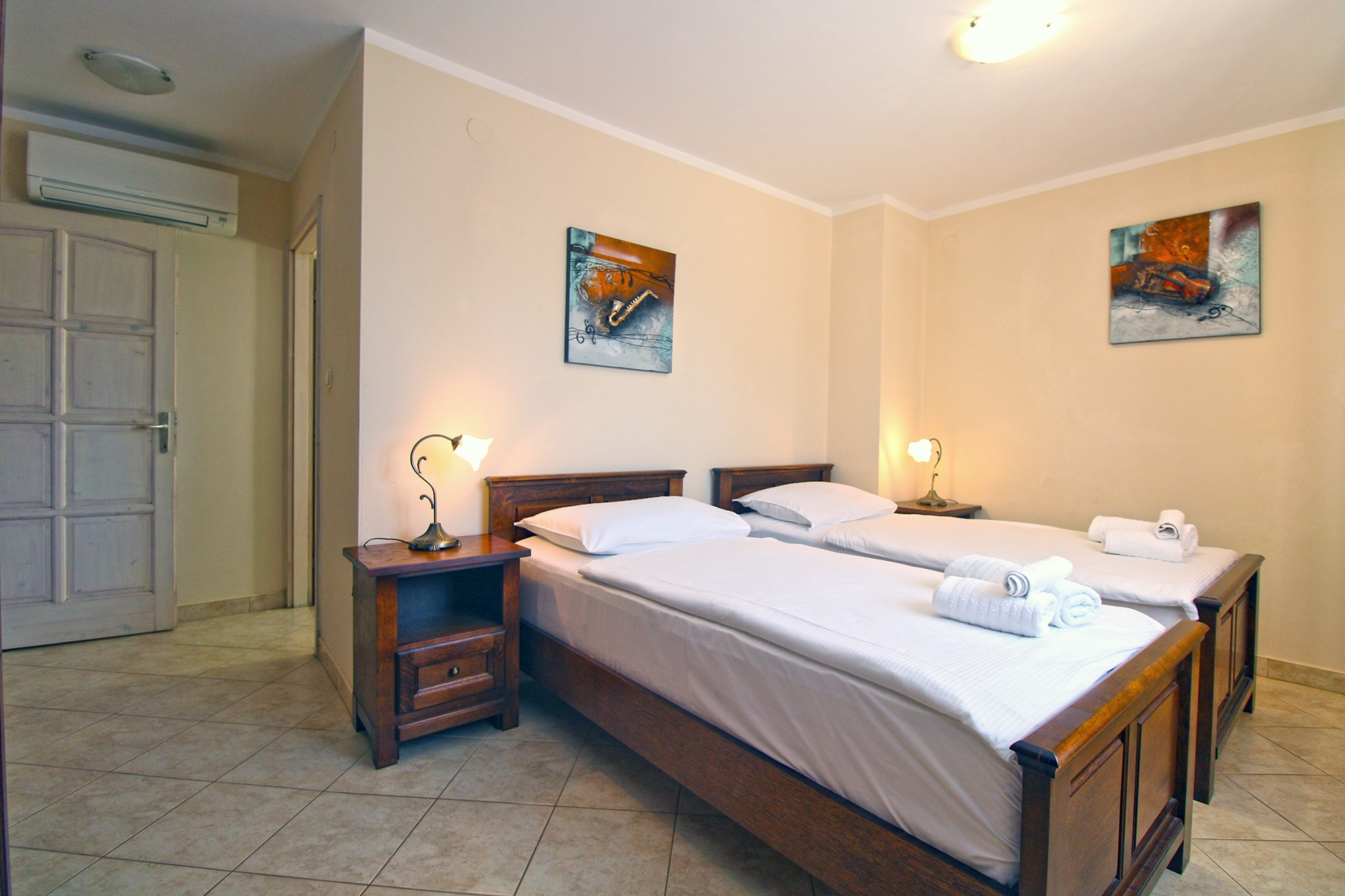 Comfortable and spacious house with terrace Šišan, Medulin  K