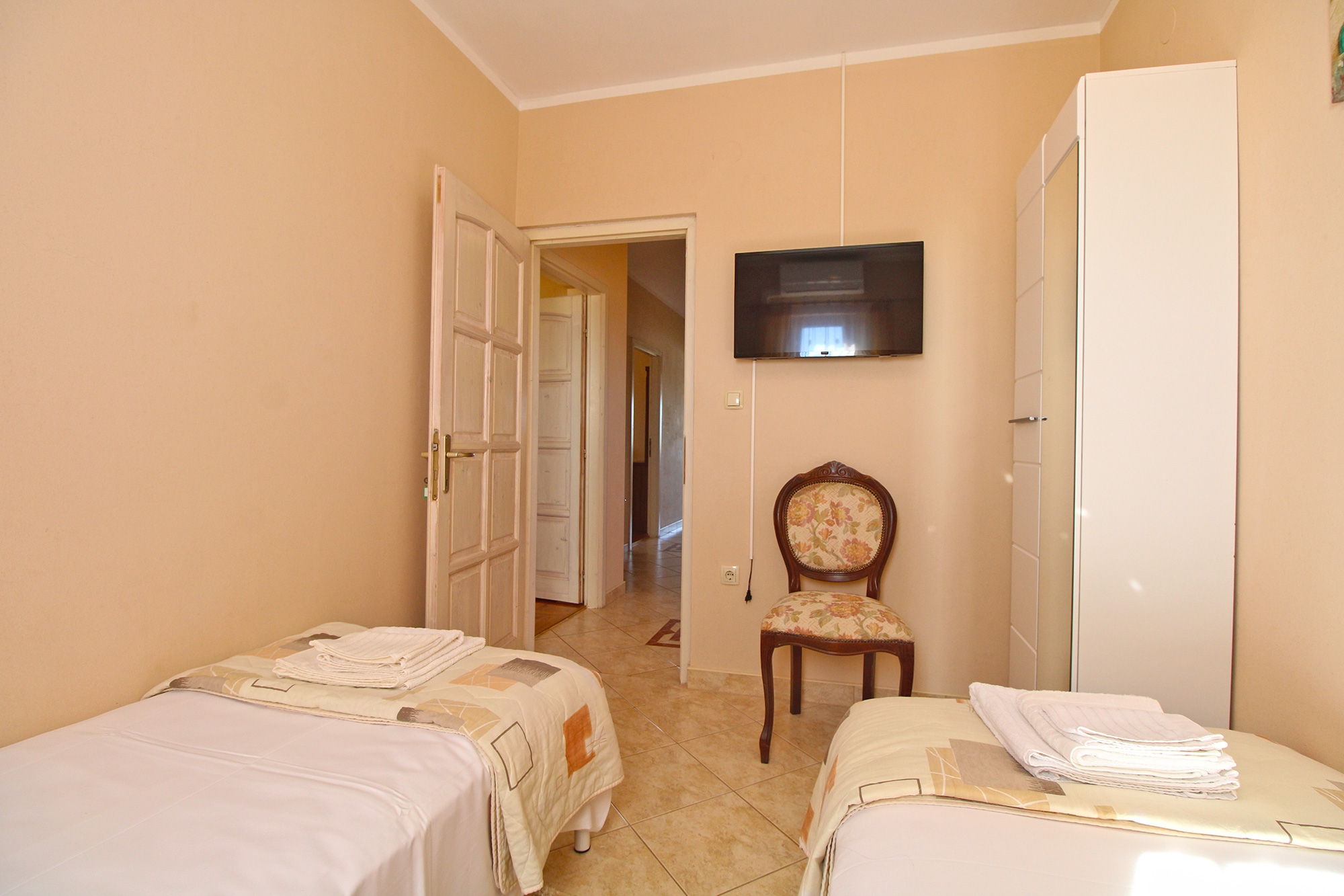 Comfortable and spacious house with terrace Šišan, Medulin  K