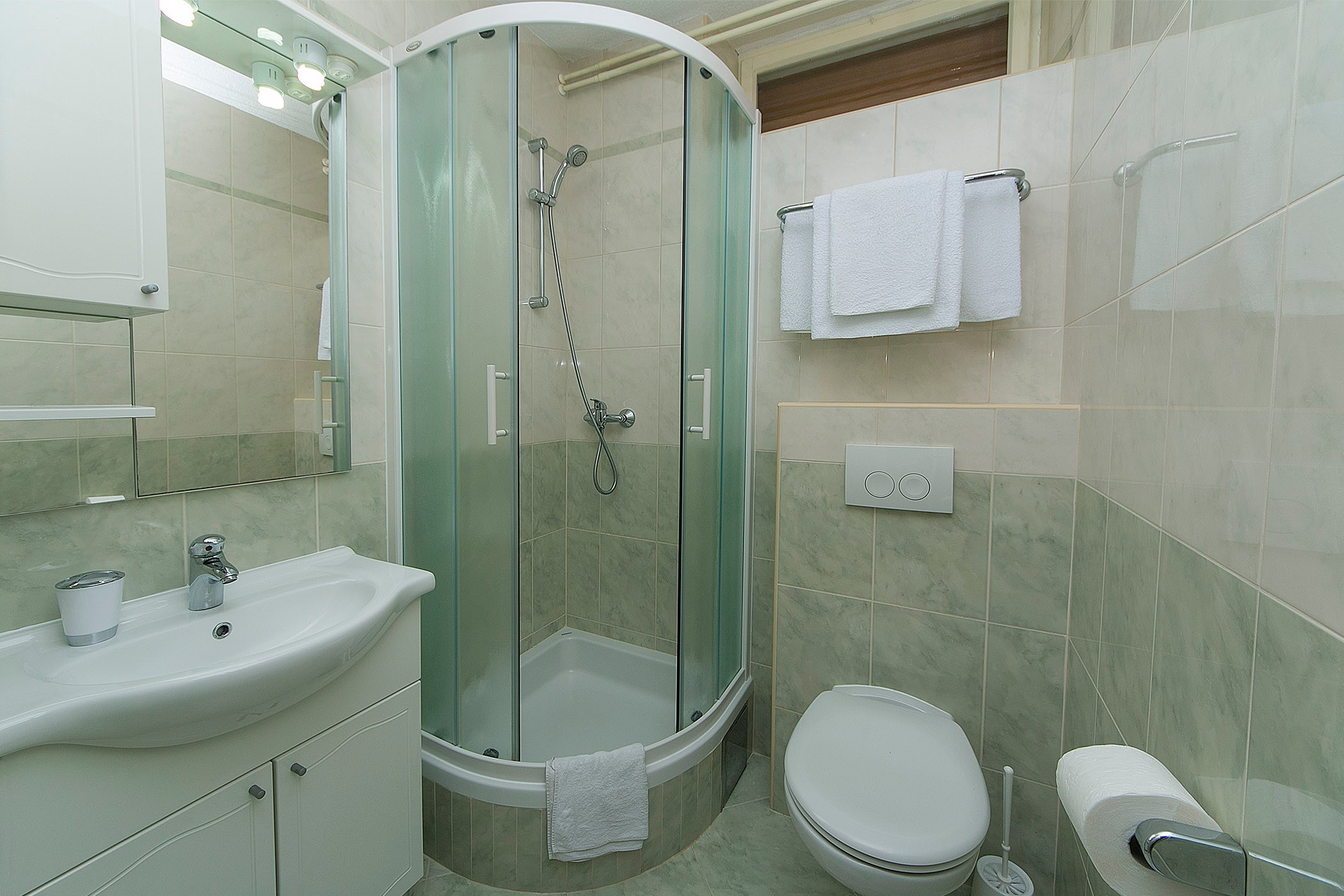 Three bedroom apartment with terrace and sea view Brela, Makarska  A-b