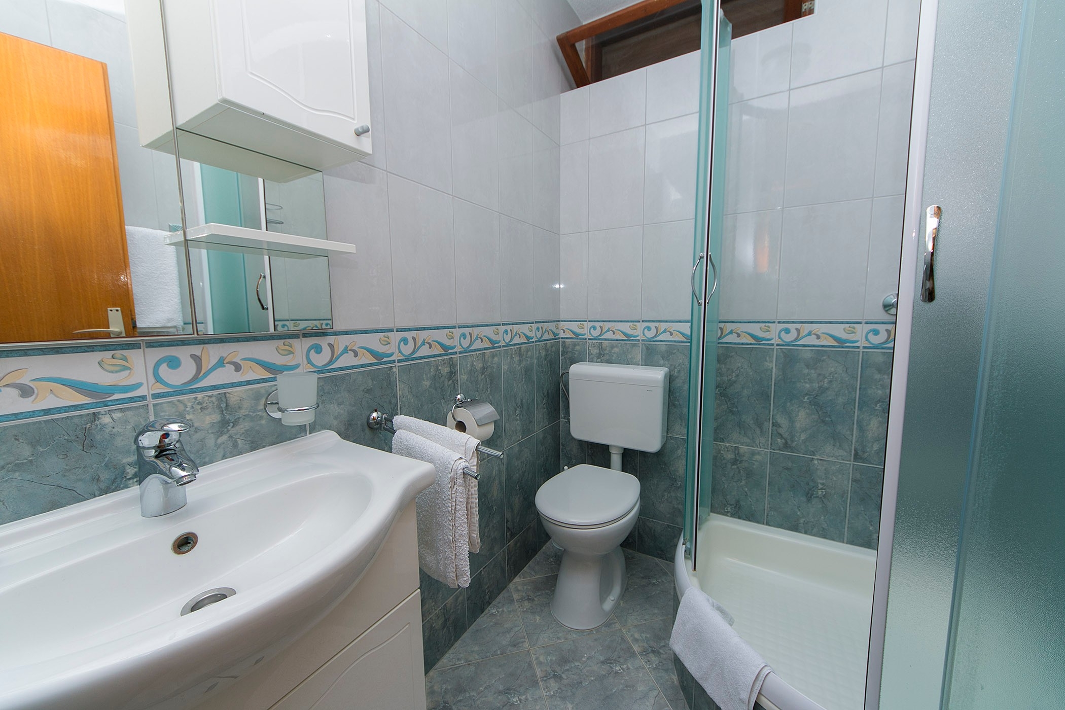 Three bedroom apartment with terrace and sea view Brela, Makarska  A-b