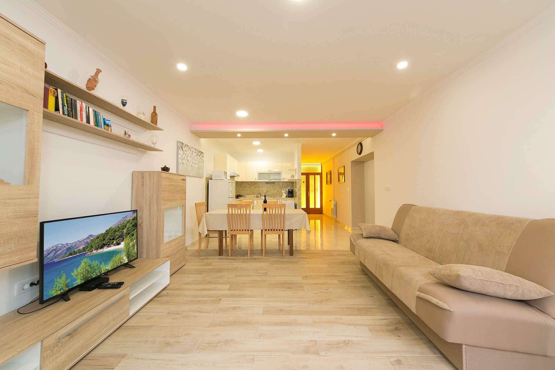 Three bedroom apartment with terrace and sea view Brela (Makarska) (A-20778-b)