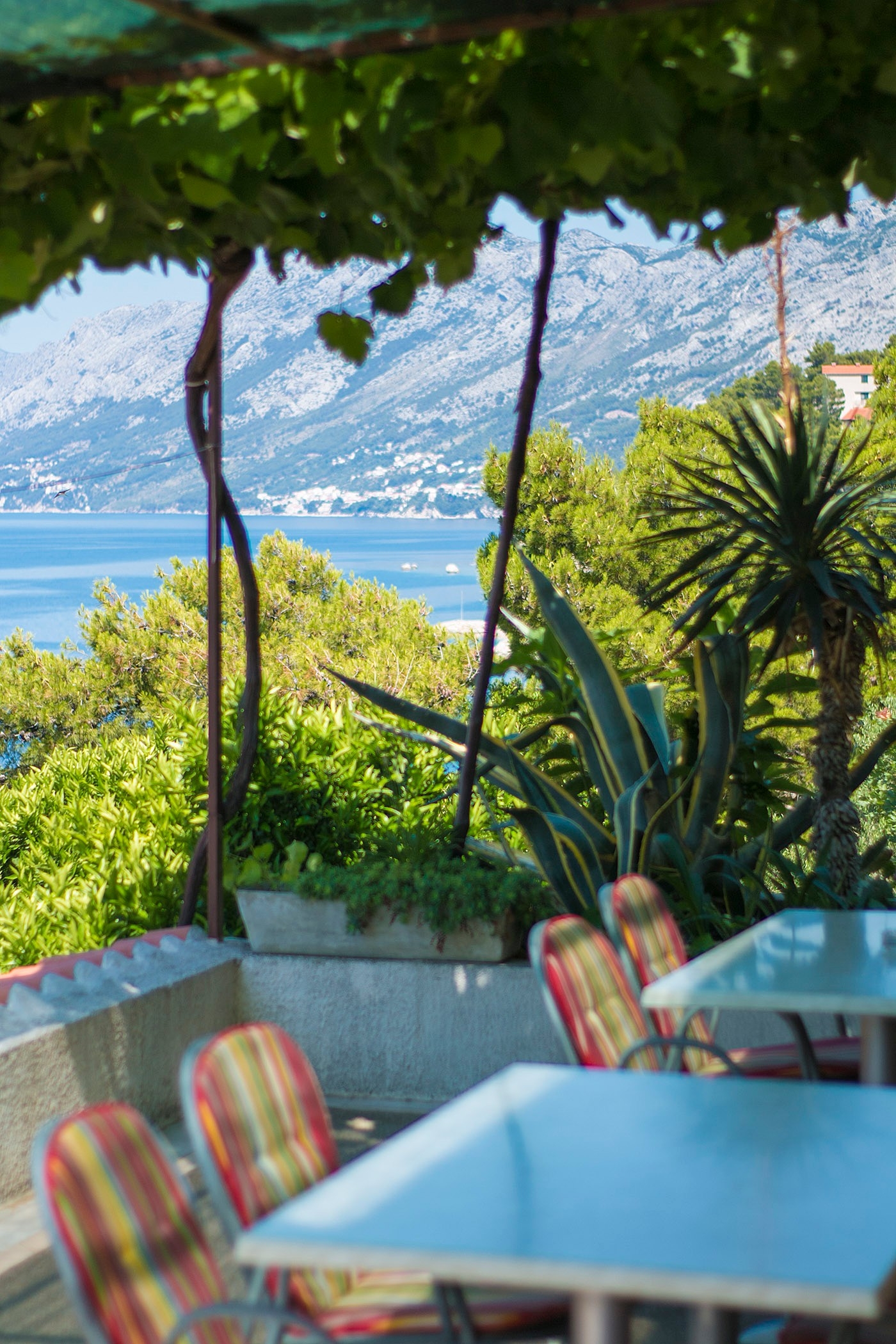 Three bedroom apartment with terrace and sea view Brela, Makarska  A-b