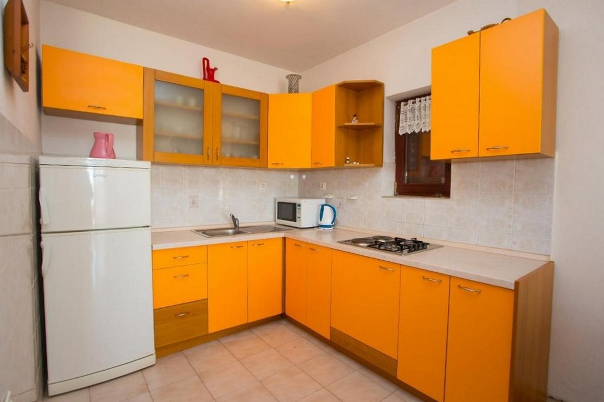 One bedroom apartment with terrace Promajna, Makarska  A-a