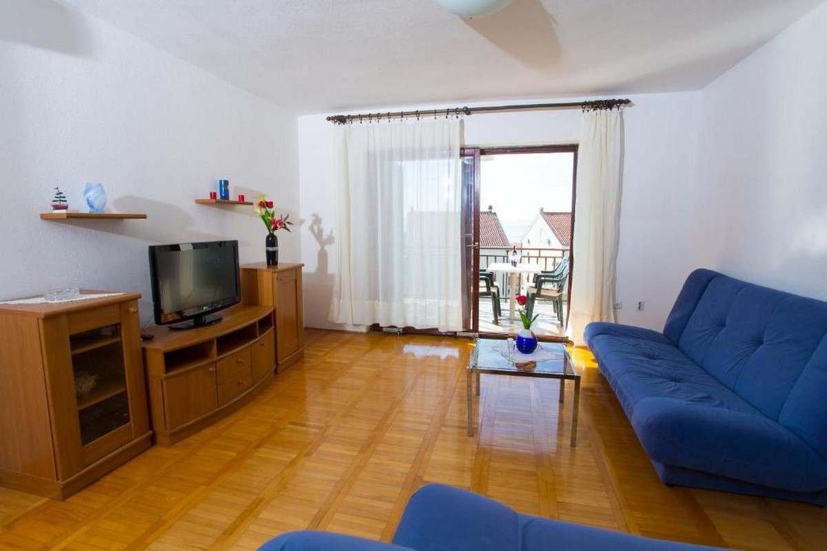 One bedroom apartment with terrace Promajna, Makarska  A-a