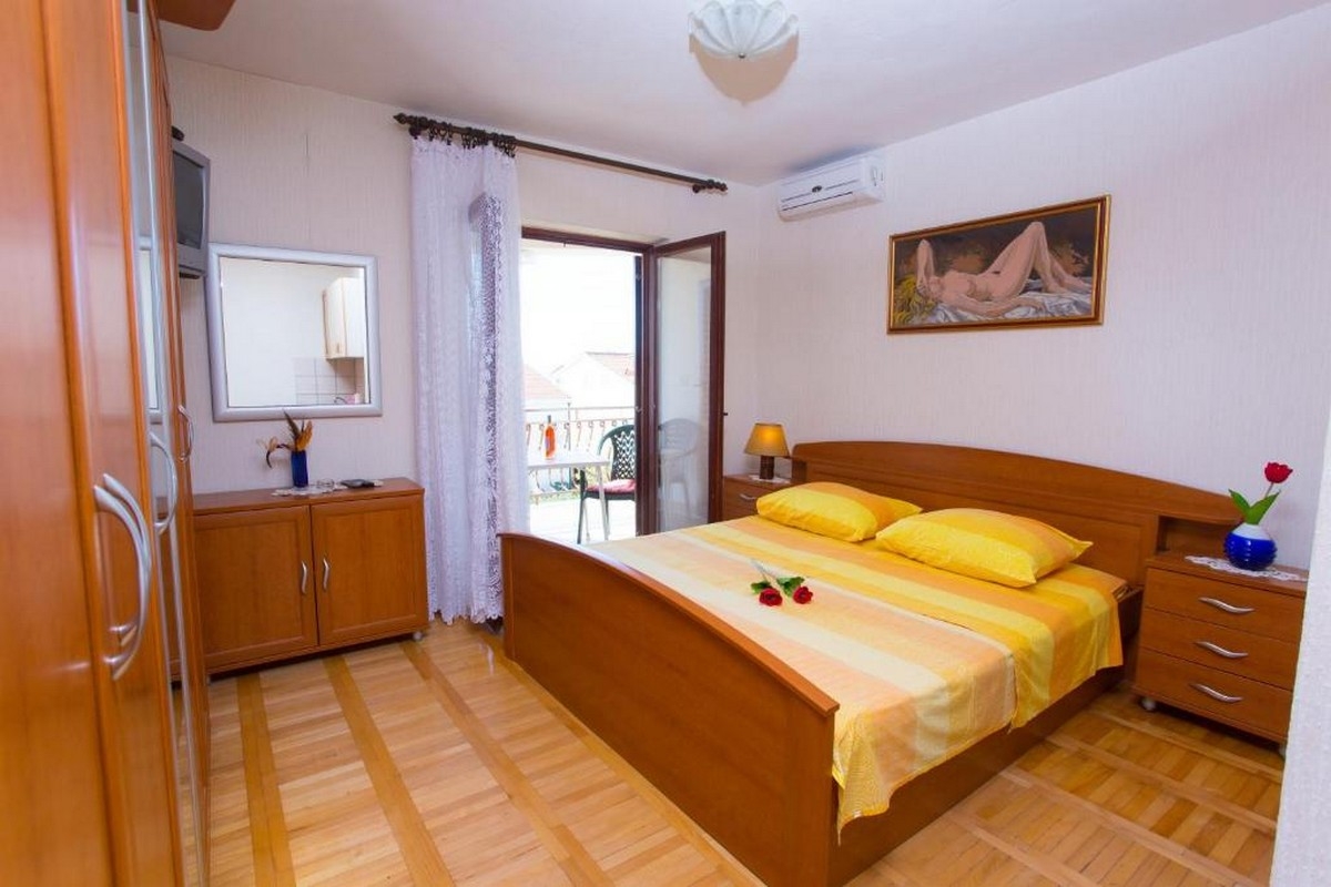 Studio flat with terrace Promajna, Makarska  AS-a