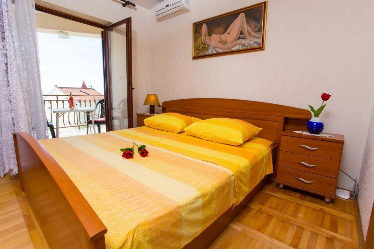 Studio flat with terrace Promajna, Makarska  AS-a