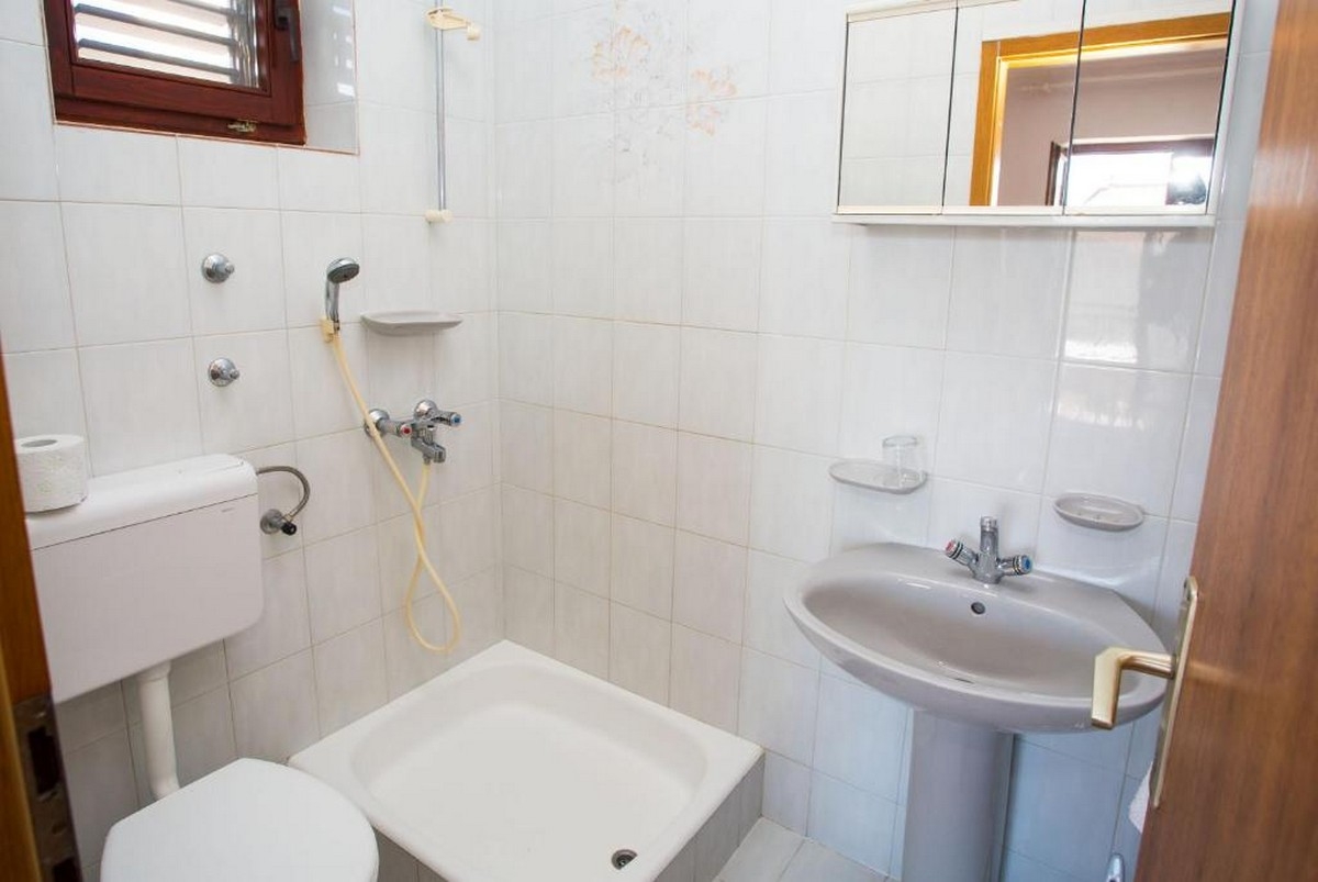 Studio flat with terrace Promajna, Makarska  AS-c