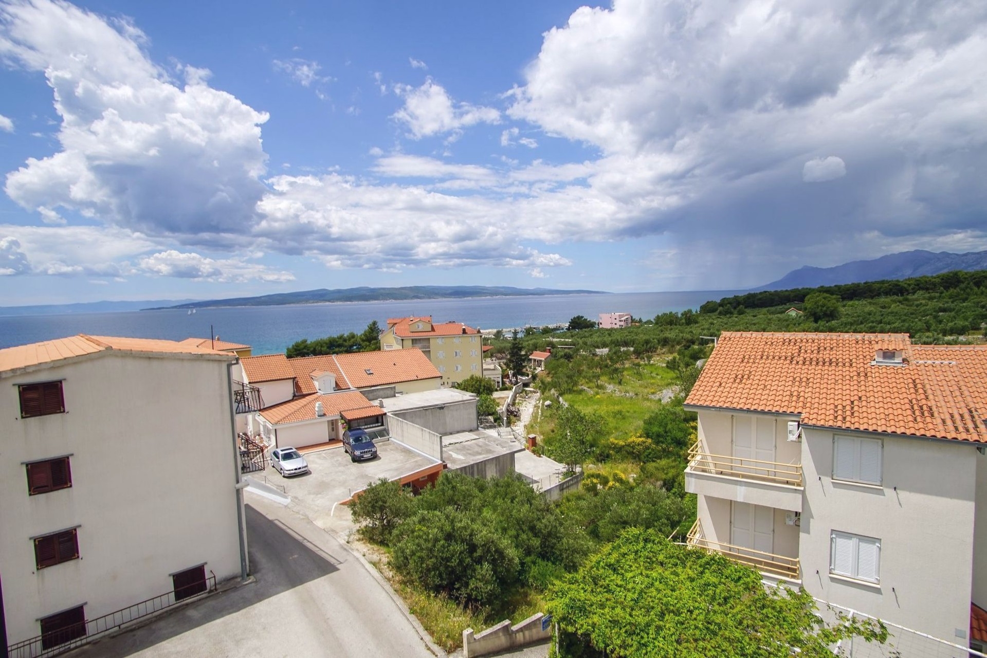 Three bedroom apartment with balcony and sea view Promajna, Makarska  A-c
