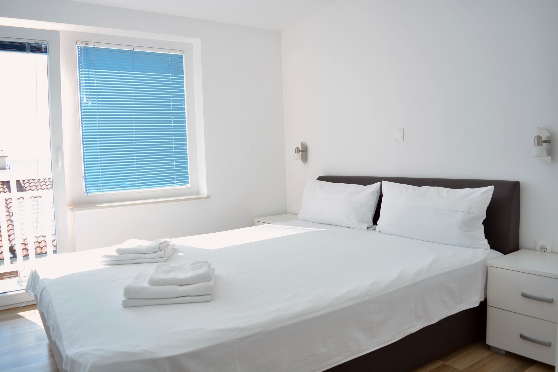 Three bedroom apartment with balcony and sea view Promajna, Makarska  A-c