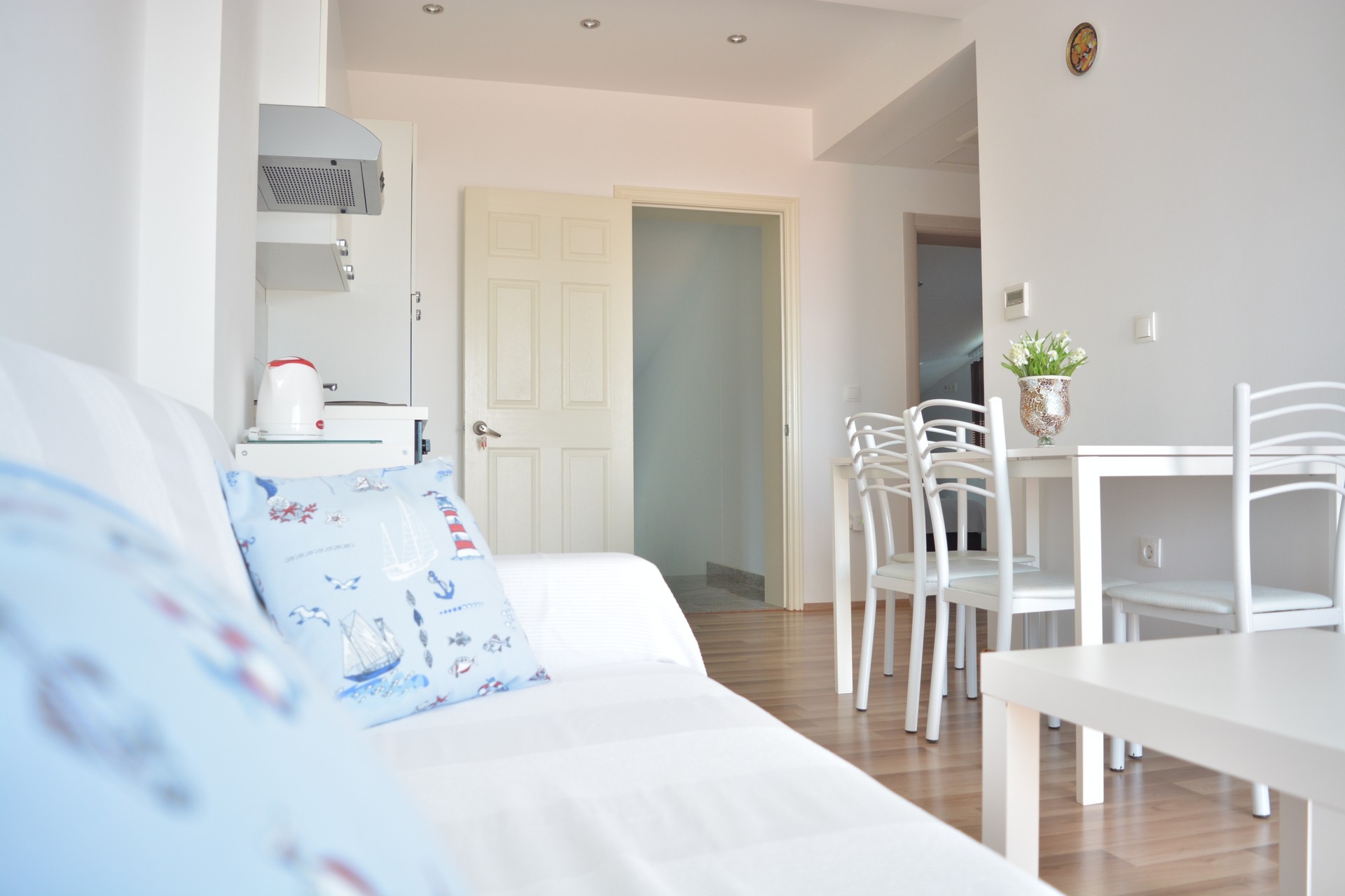 Two bedroom apartment with balcony and sea view Promajna, Makarska  A-d