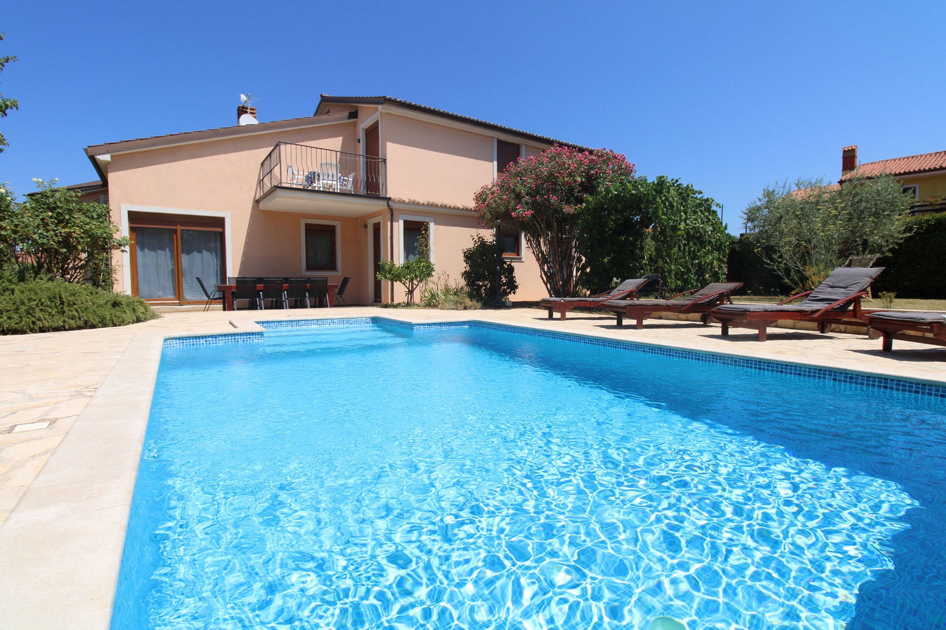 Four-bedroom house with terrace Ližnjan (Medulin) (K-20798) Four-bedroom house with terrace Ližnjan (Medulin) (K-20798)