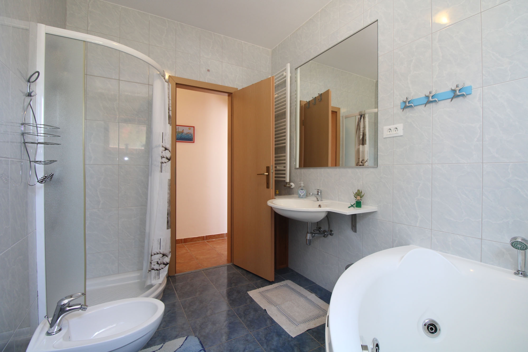 Four bedroom house with terrace Ližnjan, Medulin  K