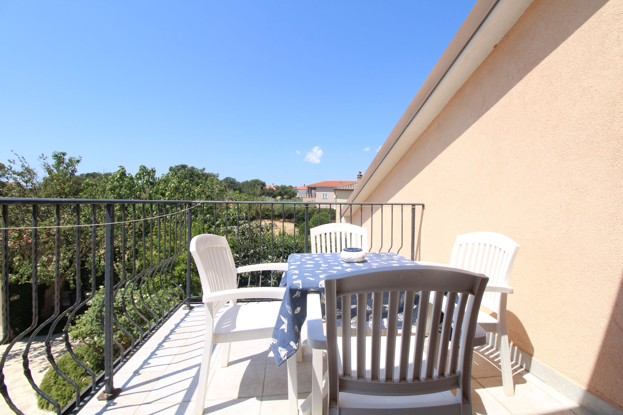 Four bedroom house with terrace Ližnjan, Medulin  K