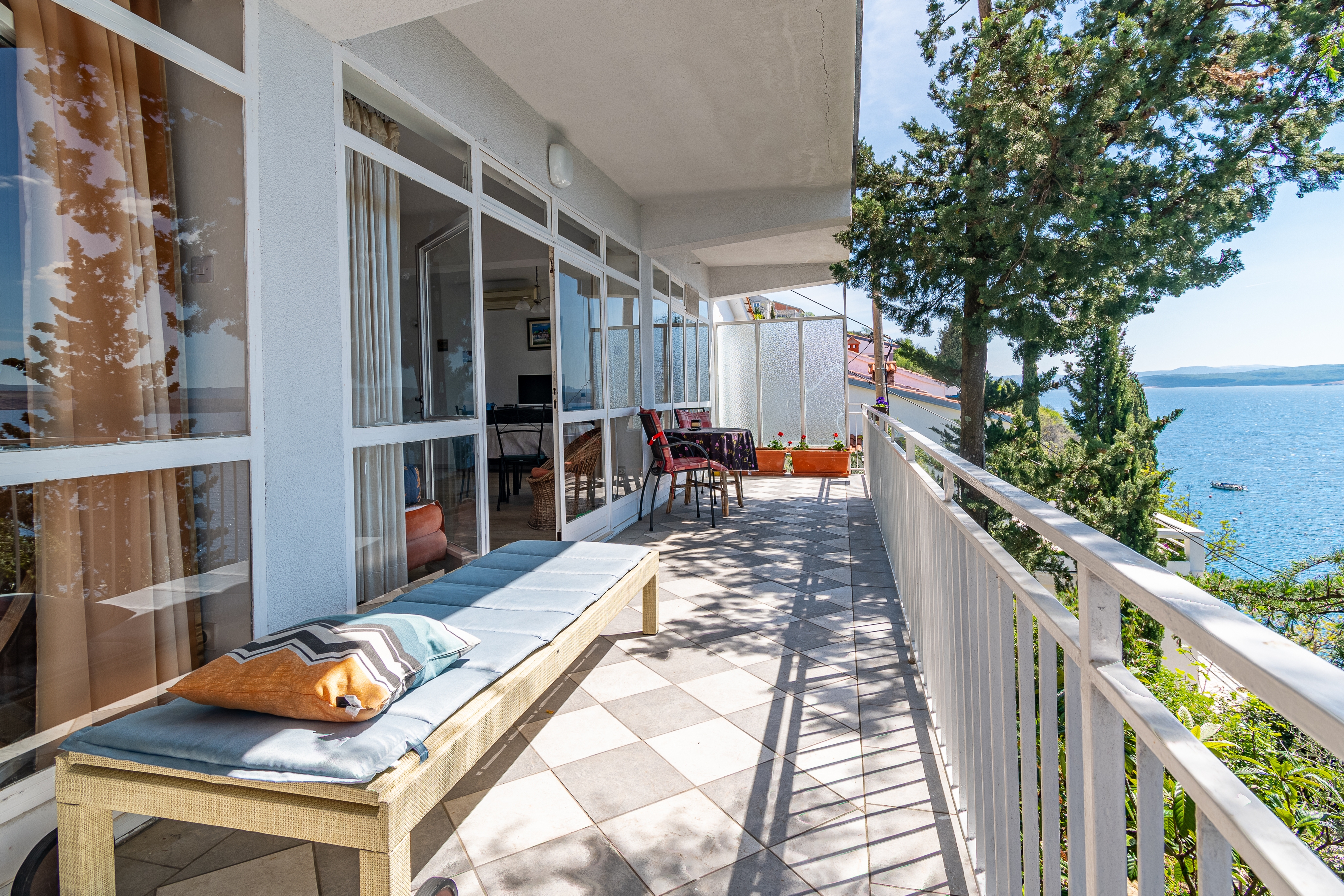 One bedroom apartment with terrace and sea view Jadranovo, Crikvenica  A-b