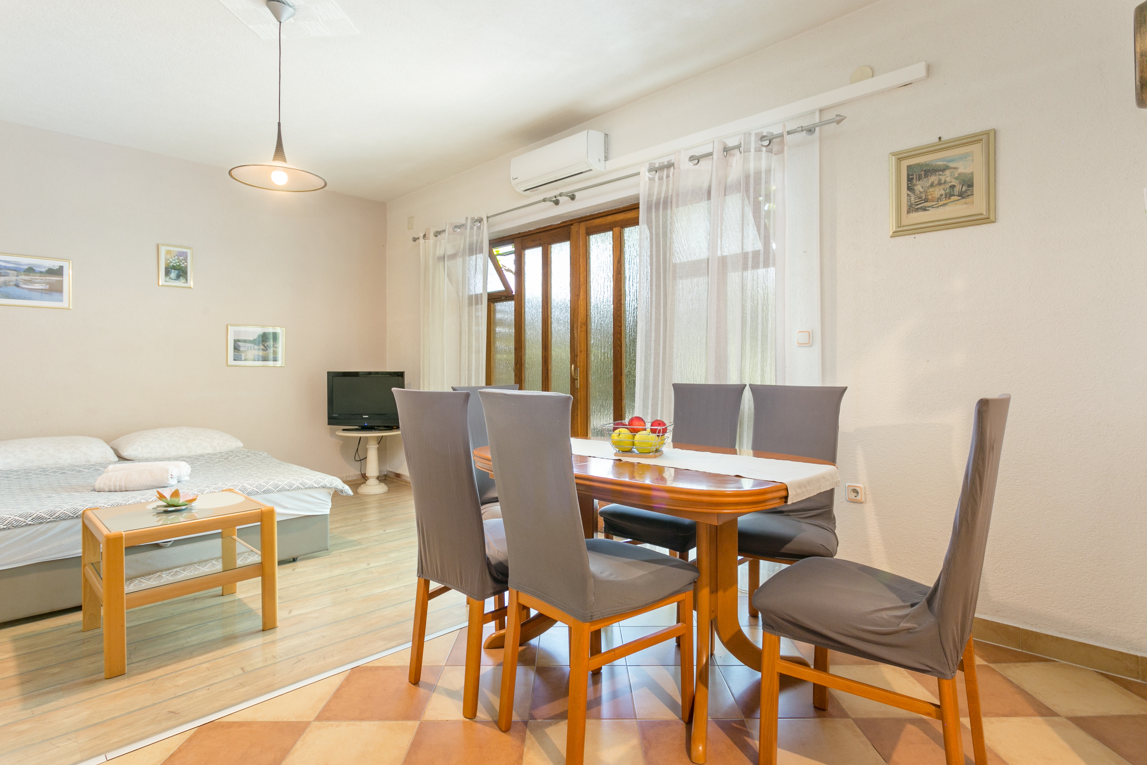 One bedroom apartment with terrace Kaštel Štafilić, Kaštela  A-a
