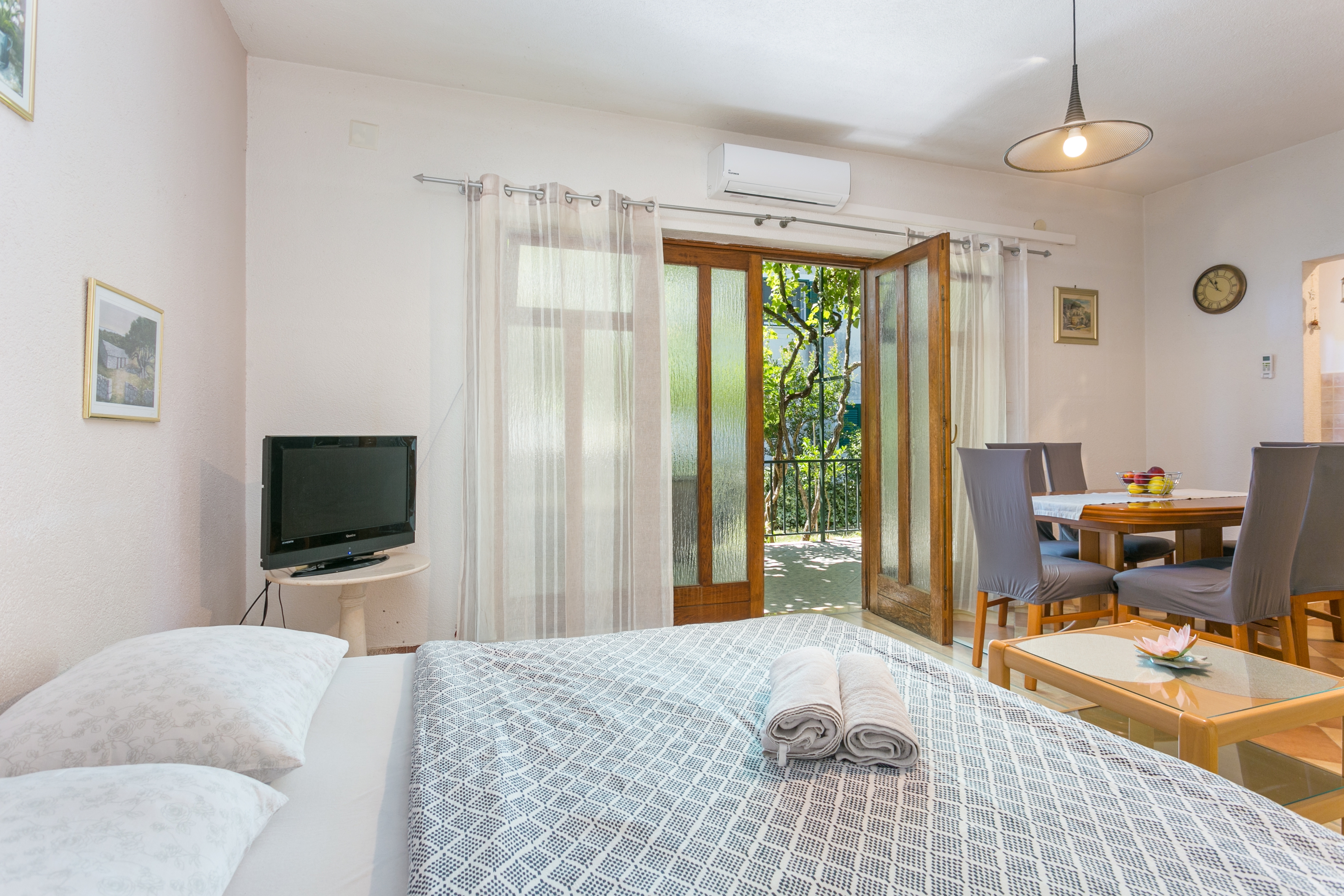 One bedroom apartment with terrace Kaštel Štafilić, Kaštela  A-a
