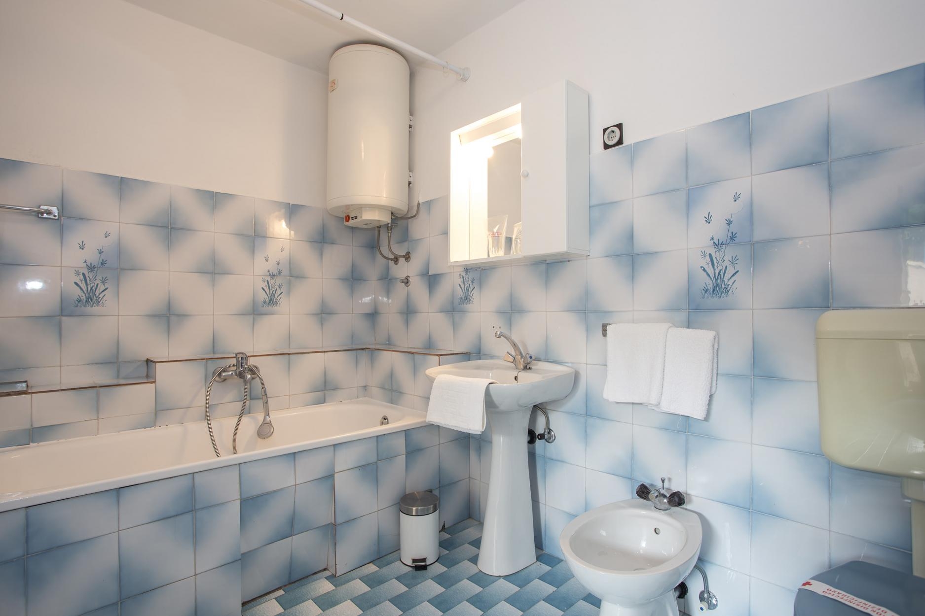 Three bedroom apartment with terrace Pula  A-a