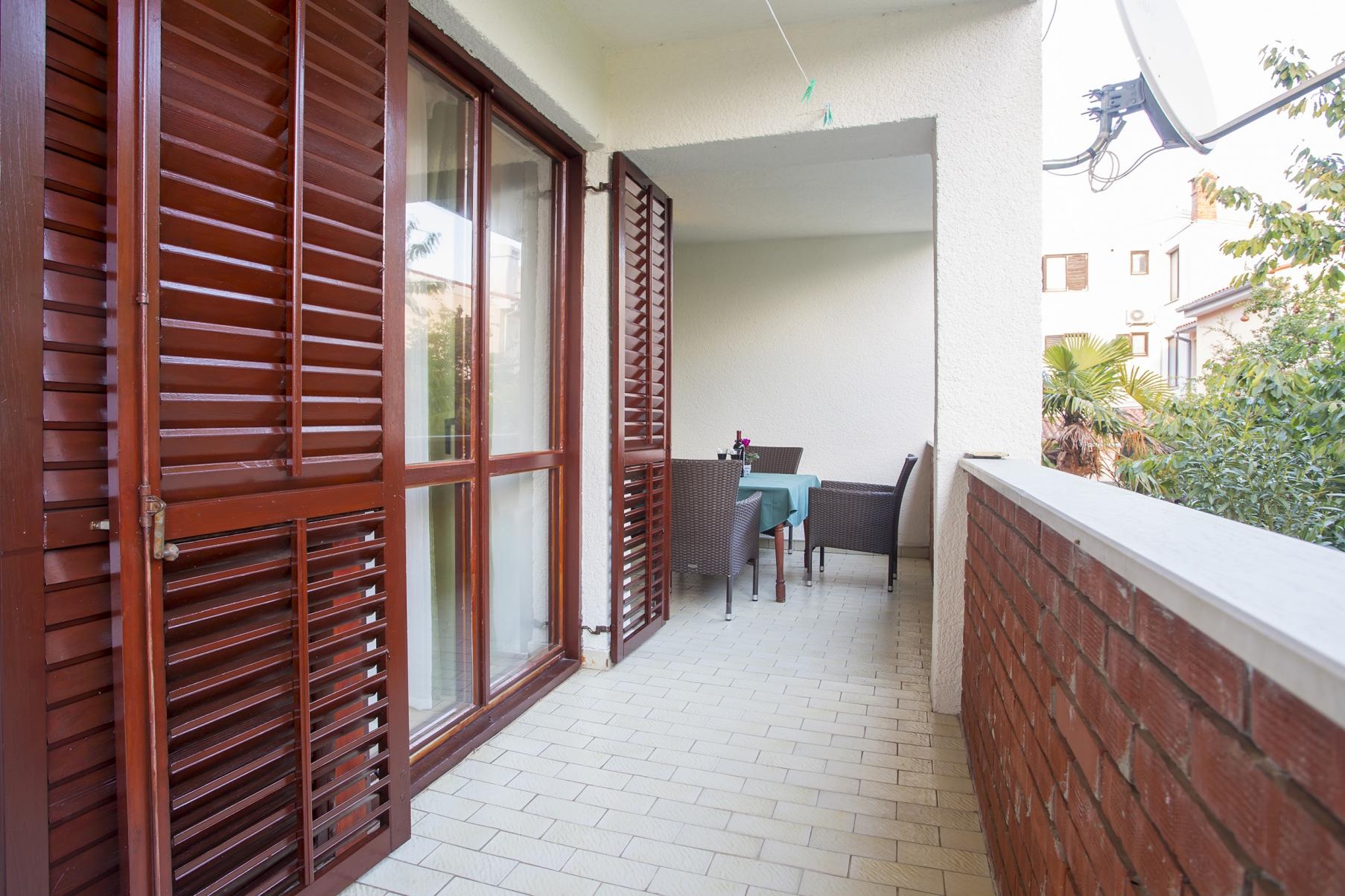 Three bedroom apartment with terrace Pula  A-a