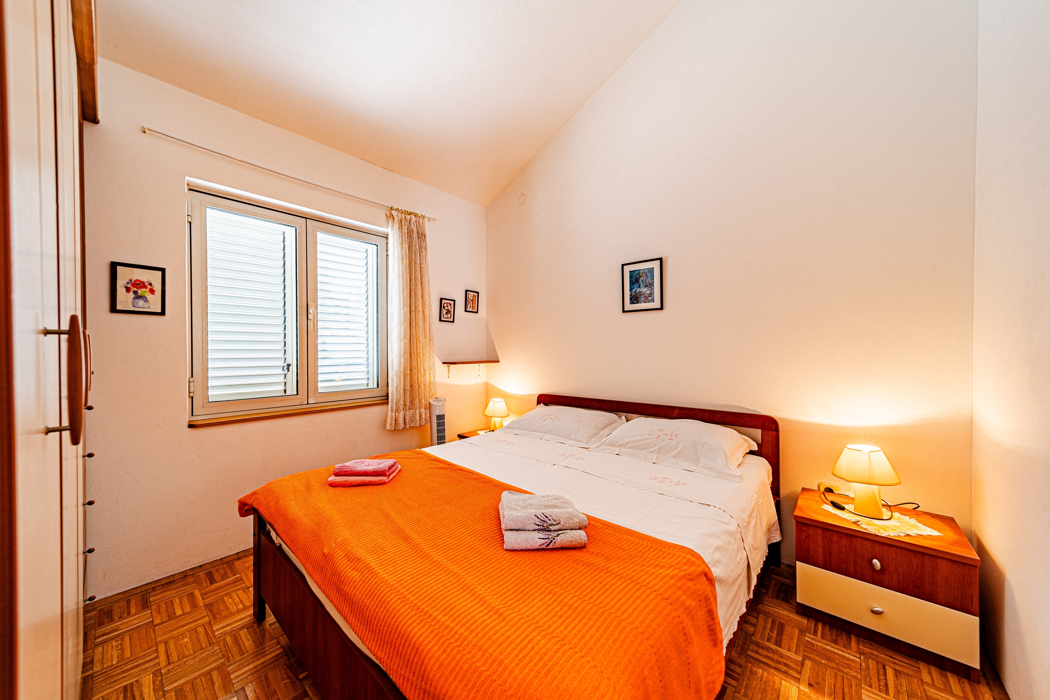 Two bedroom apartment near beach Brna, Korčula  A-a