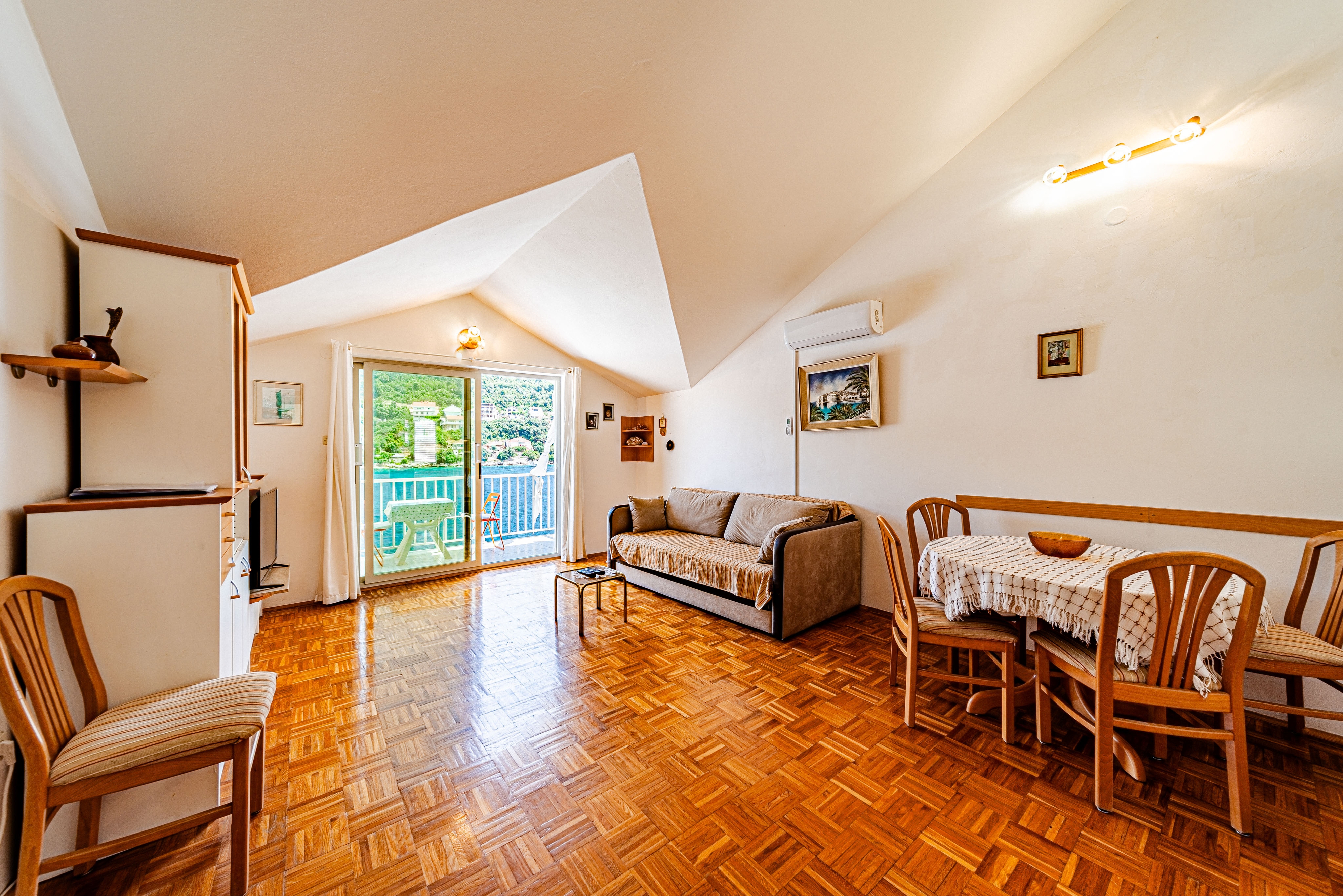 Two bedroom apartment near beach Brna, Korčula  A-a