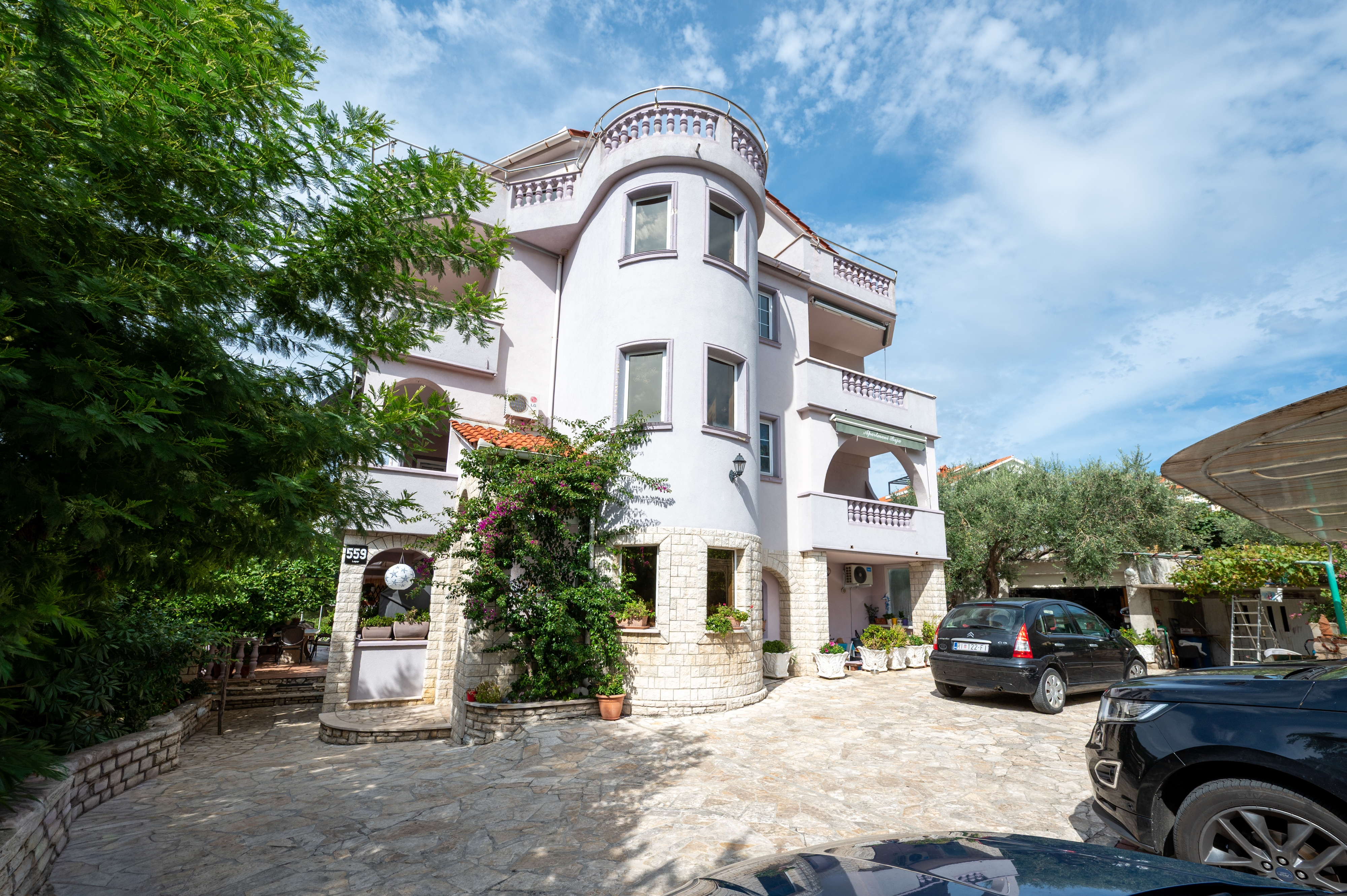 One bedroom apartment with balcony Lopar, Rab (A-20830-d)