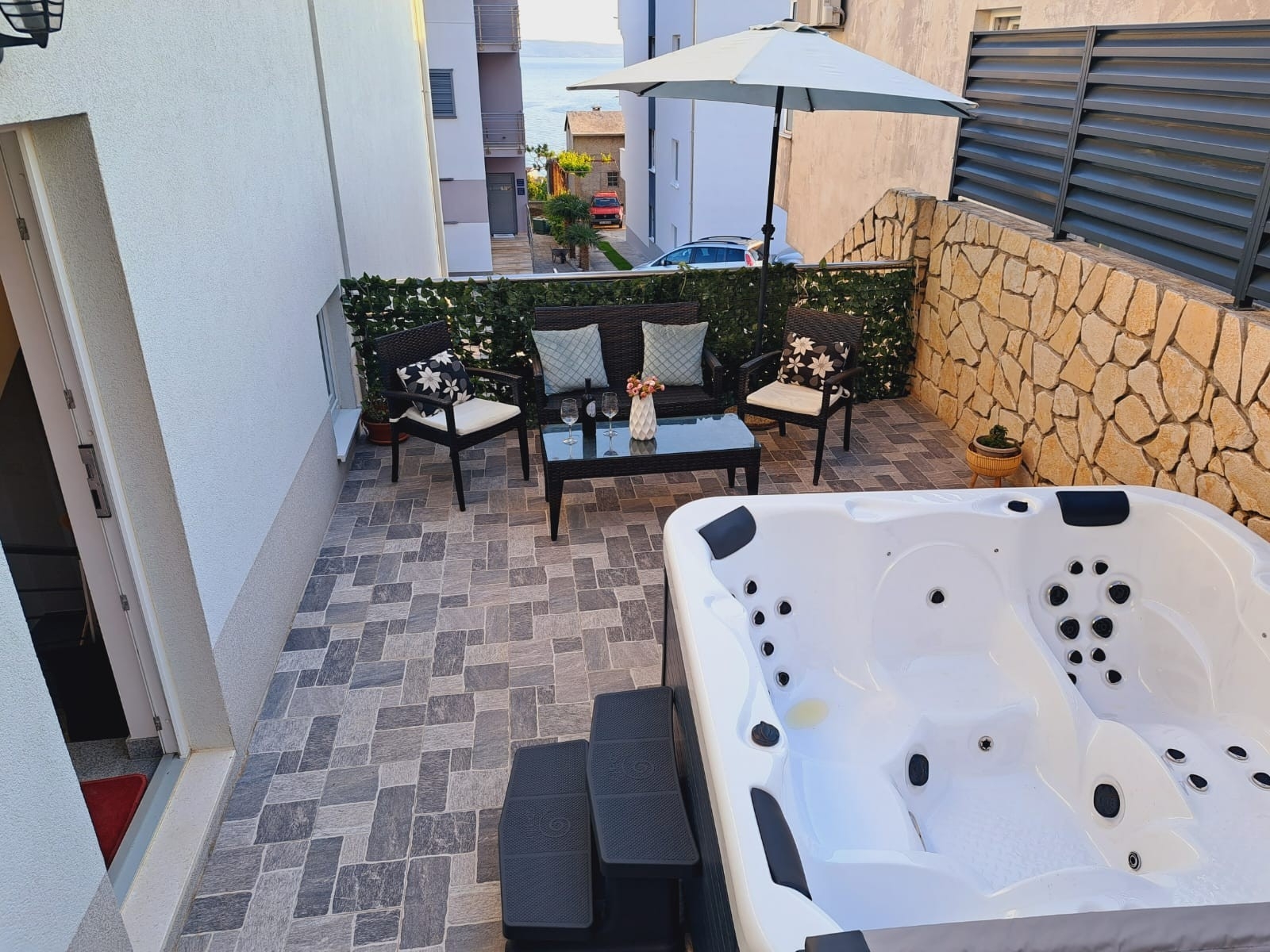 Three bedroom apartment with terrace and sea view Podstrana, Split  A-a