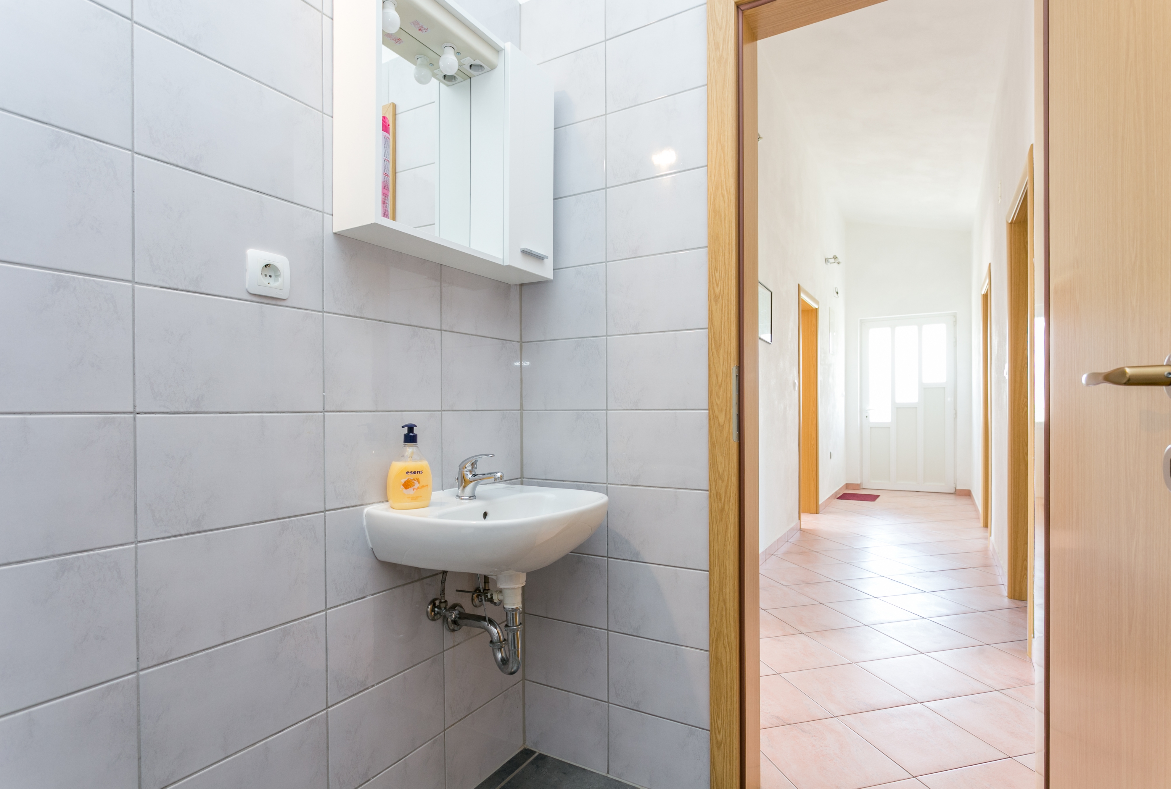 Three bedroom apartment with terrace and sea view Kaštel Štafilić, Kaštela  A-a