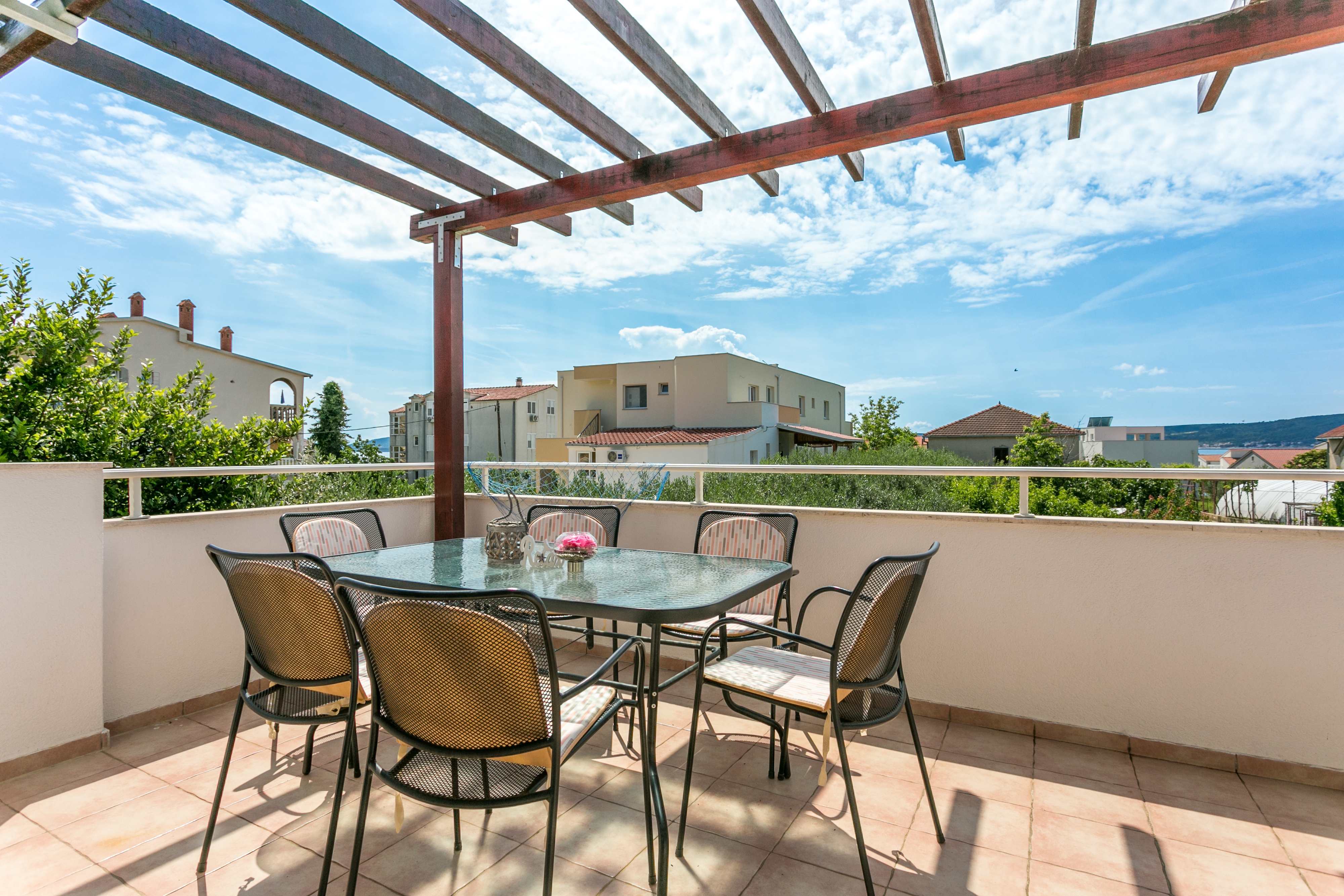 Three bedroom apartment with terrace and sea view Kaštel Štafilić, Kaštela  A-a