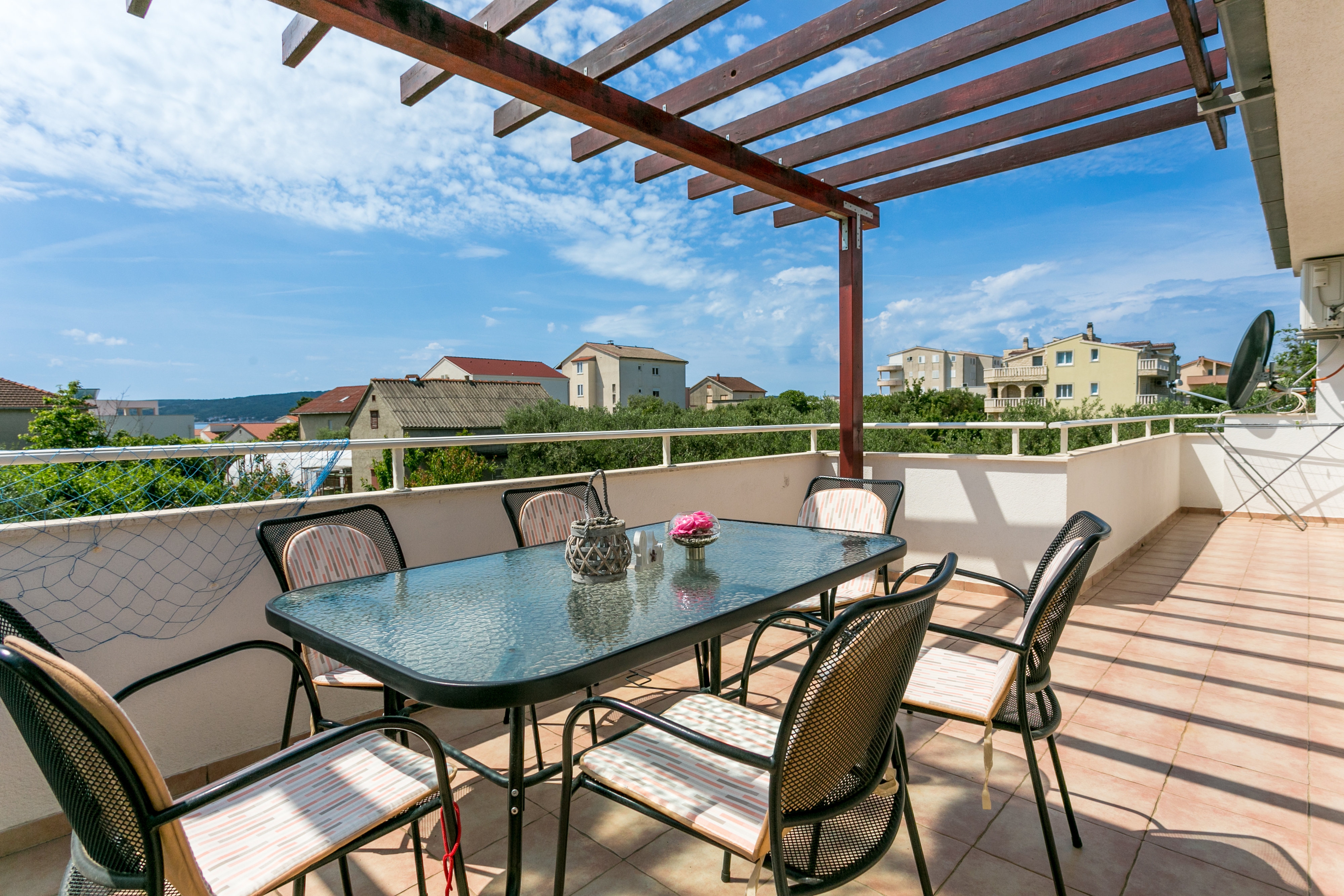 Three bedroom apartment with terrace and sea view Kaštel Štafilić, Kaštela  A-a