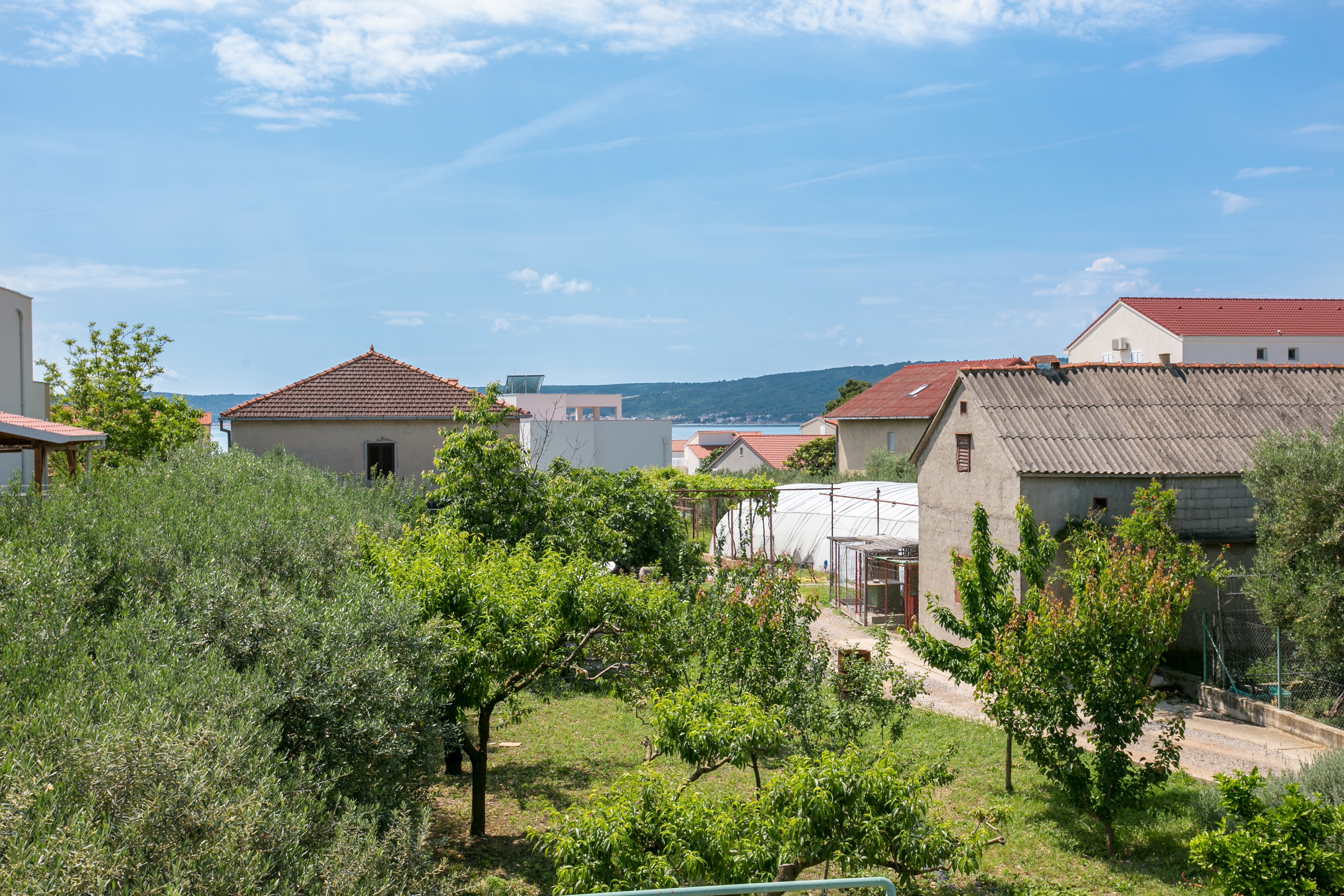 Three bedroom apartment with terrace and sea view Kaštel Štafilić, Kaštela  A-a