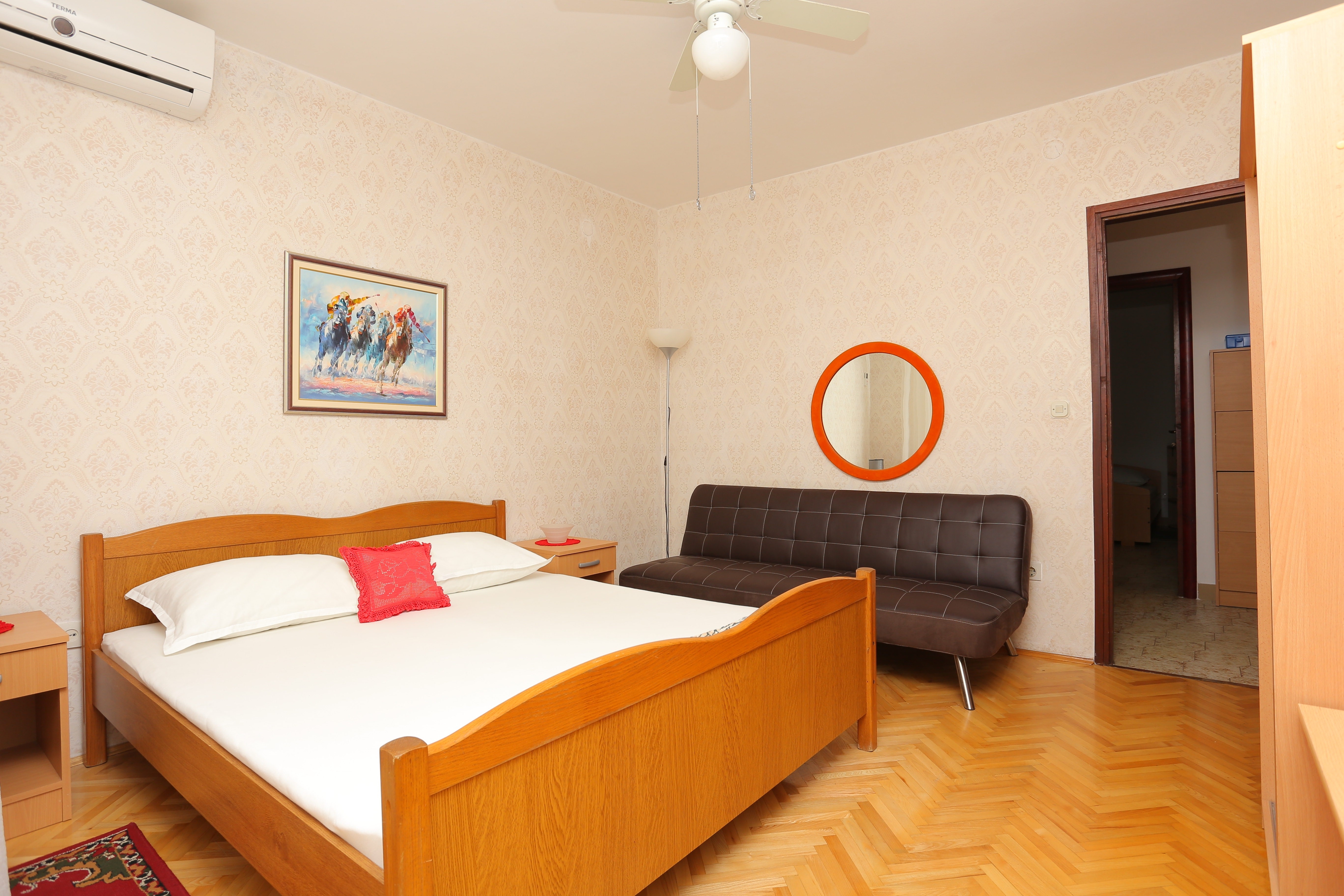 Two bedroom apartment with terrace and sea view Duće, Omiš  A-a