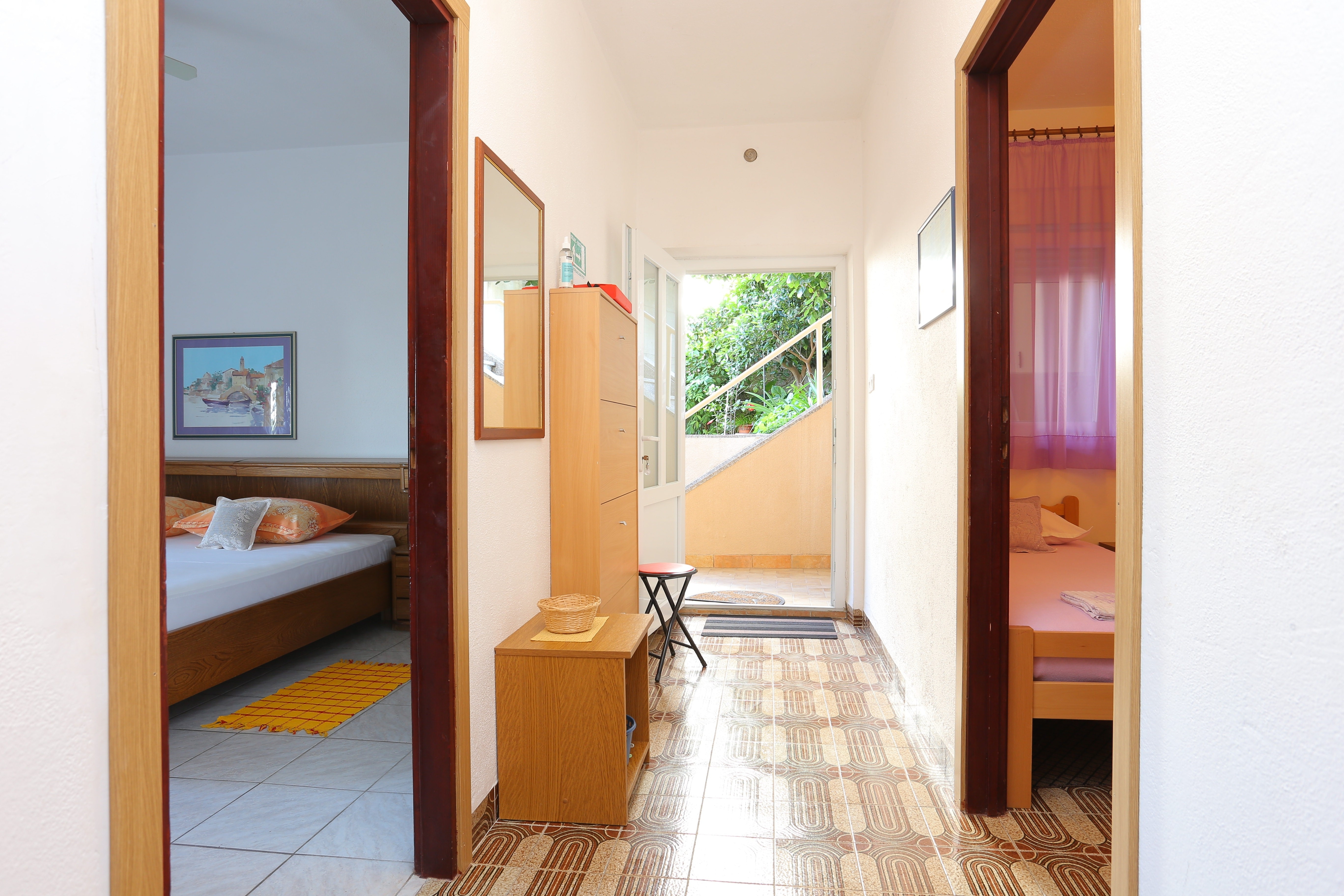 Two bedroom apartment with terrace and sea view Duće, Omiš  A-b