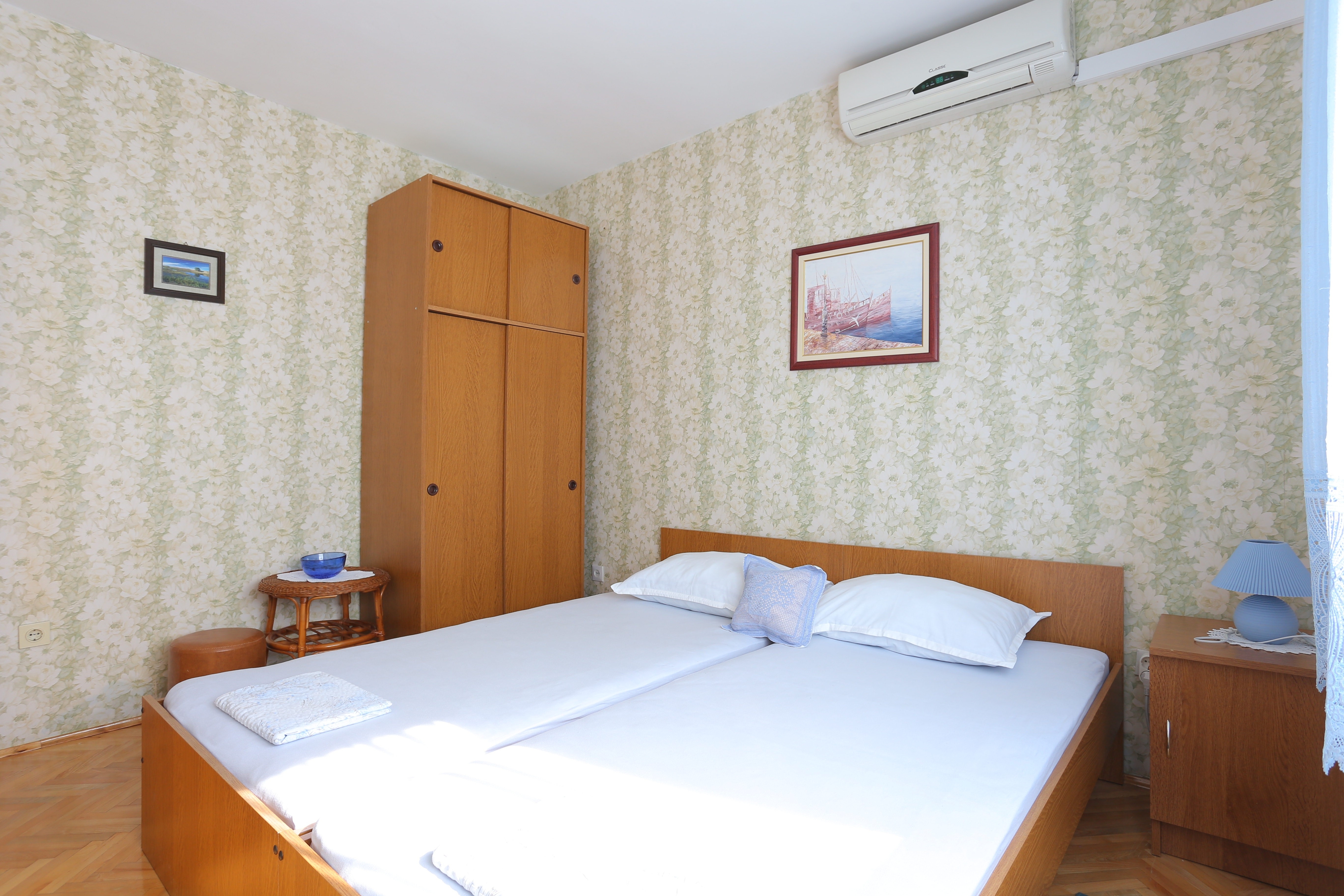 Two bedroom apartment with terrace and sea view Duće, Omiš  A-c