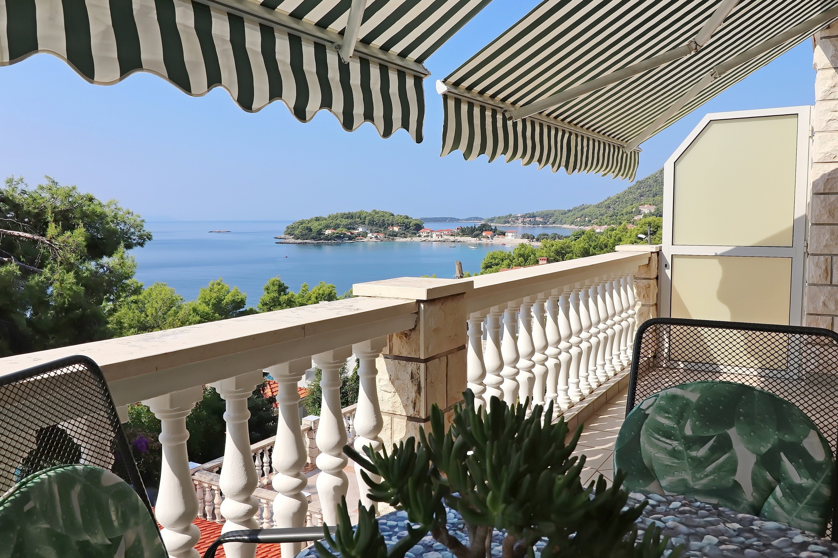 Two bedroom apartment near beach Prižba, Korčula (A-20862-a)