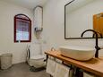 Prigradica, Bathroom 1 in the apartment, (pet friendly) and WiFi.