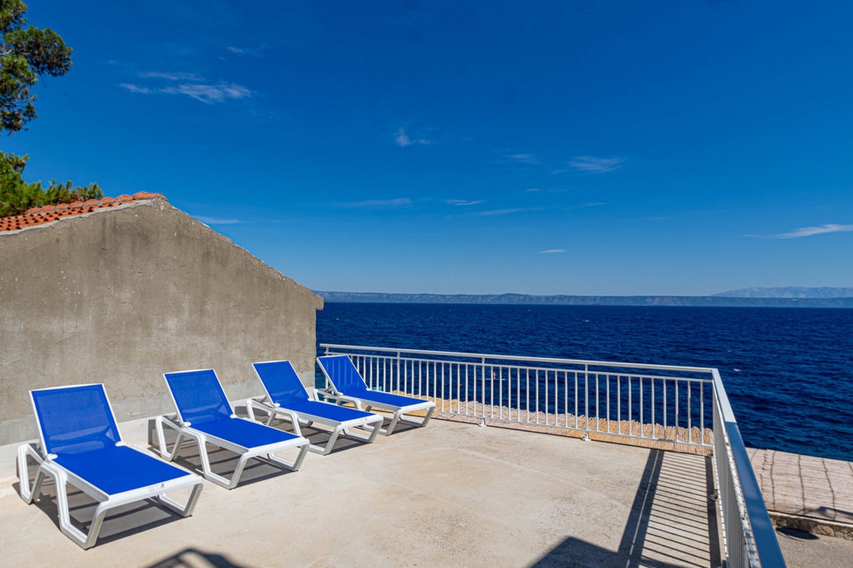 Three bedroom apartment near beach Prigradica, Korčula  A-a
