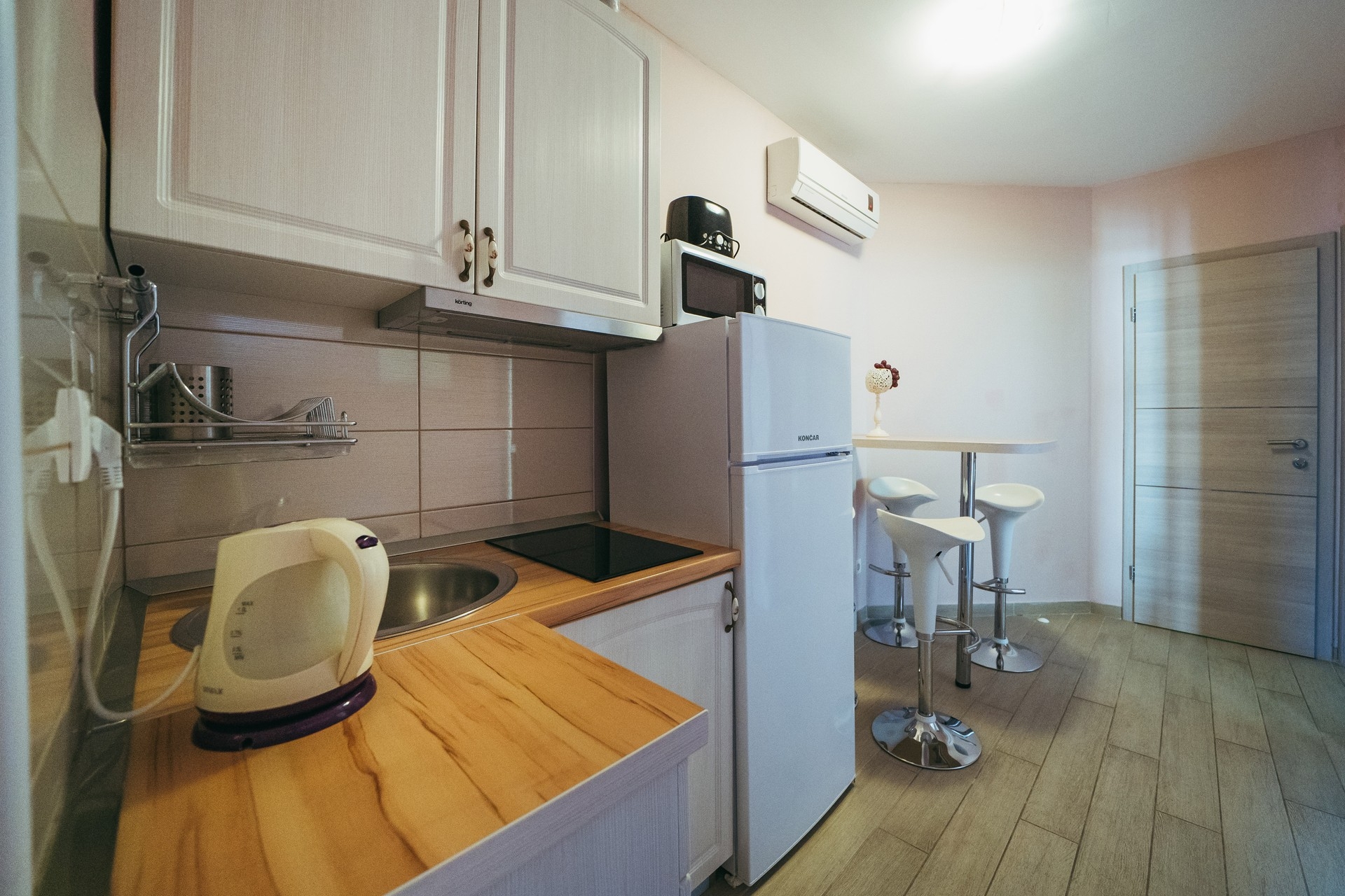 One bedroom apartment with balcony Promajna, Makarska  A-c