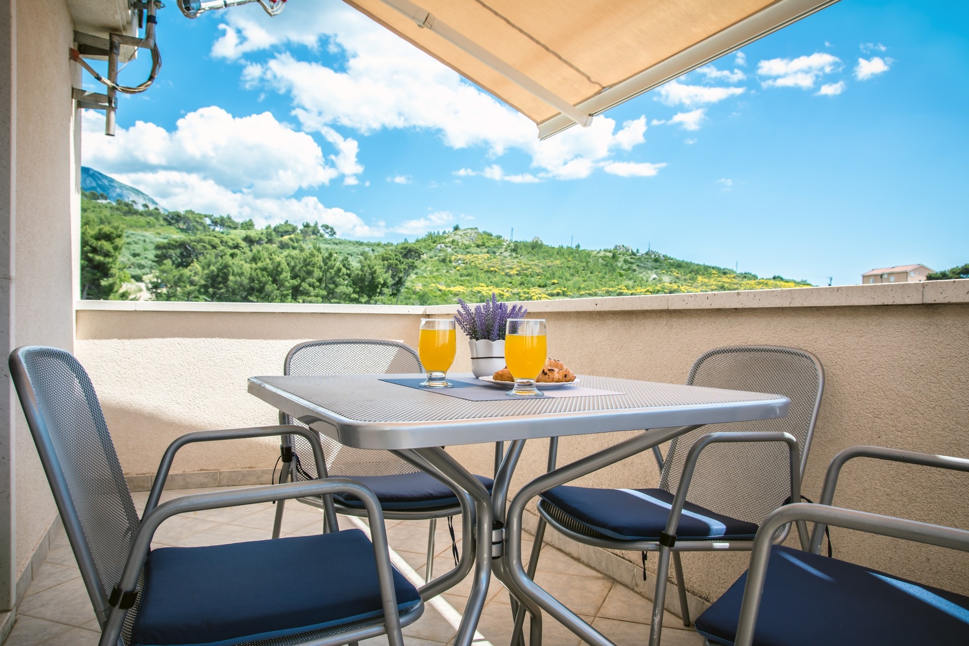 One bedroom apartment with terrace Promajna, Makarska  A-a