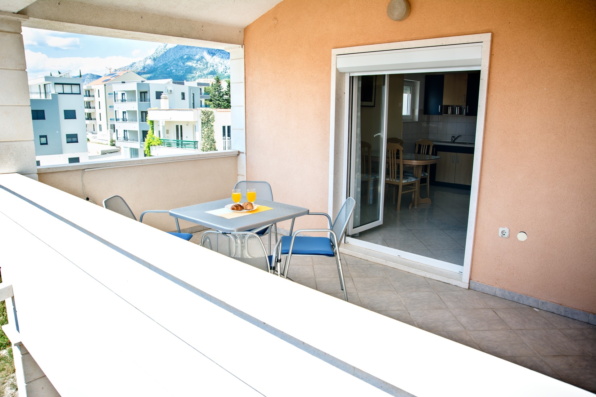 One bedroom apartment with terrace Promajna, Makarska  A-d