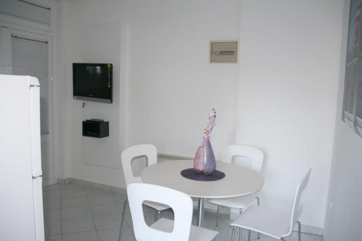 One bedroom apartment with terrace Promajna, Makarska  A-g