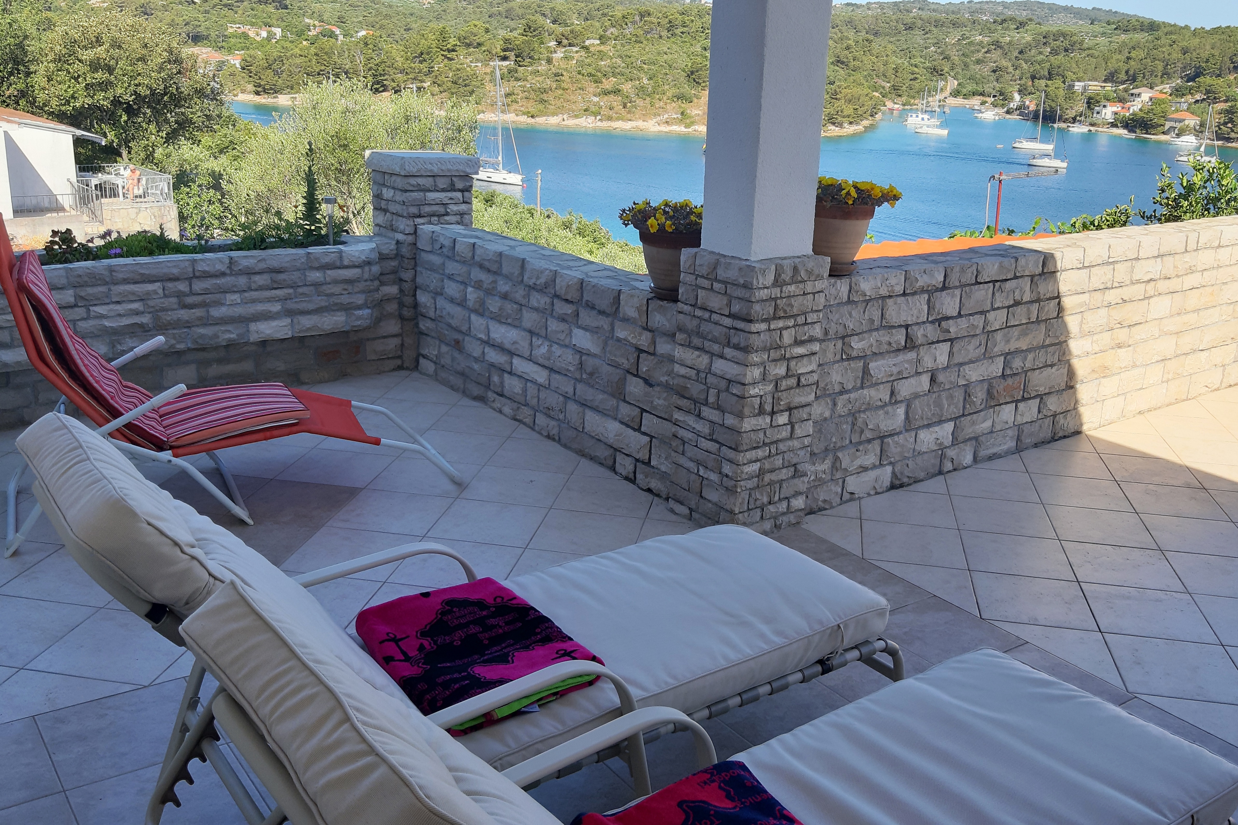 Two bedroom apartment with terrace and sea view Nečujam (Šolta) (A-2089-a) Two bedroom apartment with terrace and sea view Nečujam (Šolta) (A-2089-a)