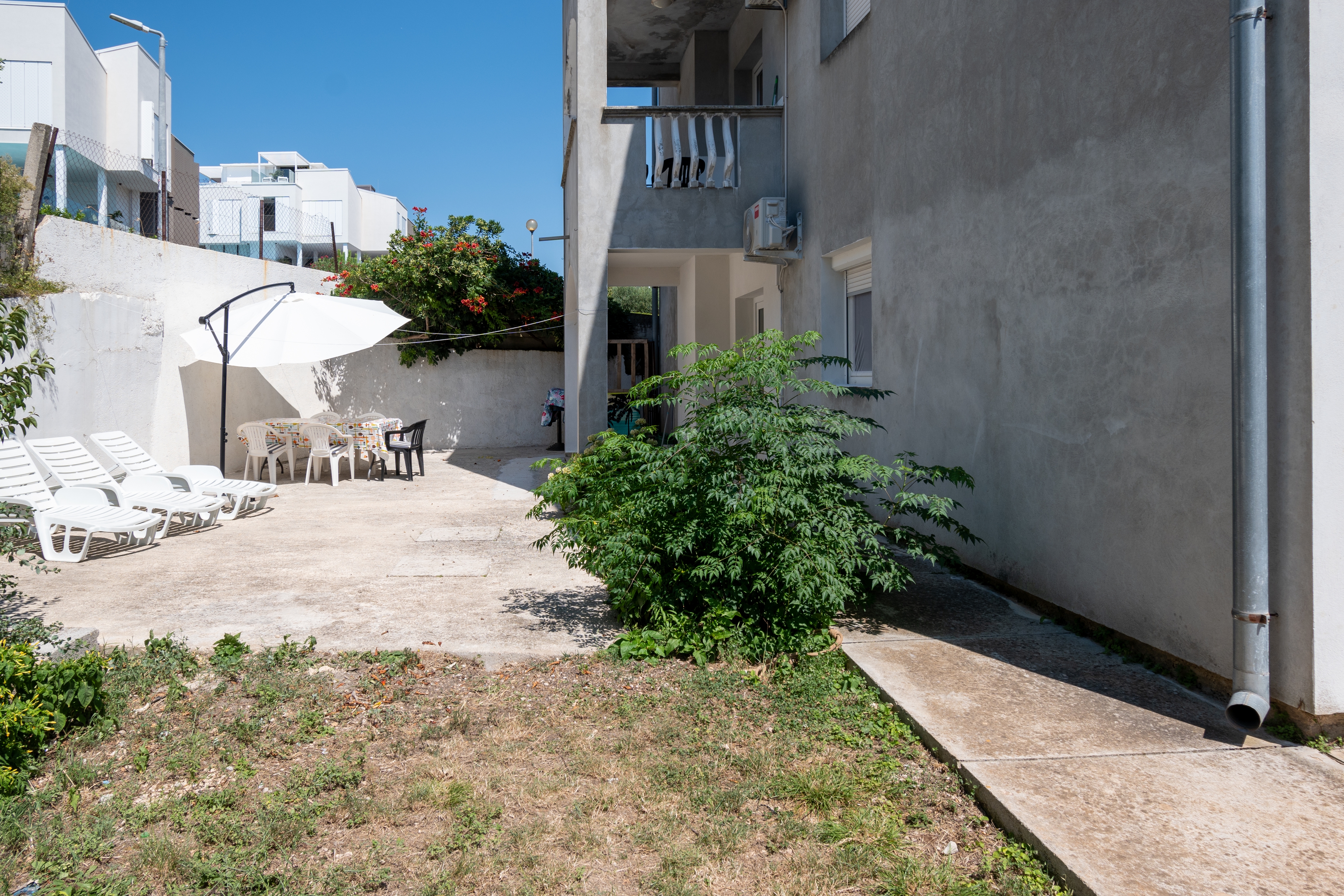 Two bedroom apartment near beach Zadar - Diklo, Zadar (A-20894-a)