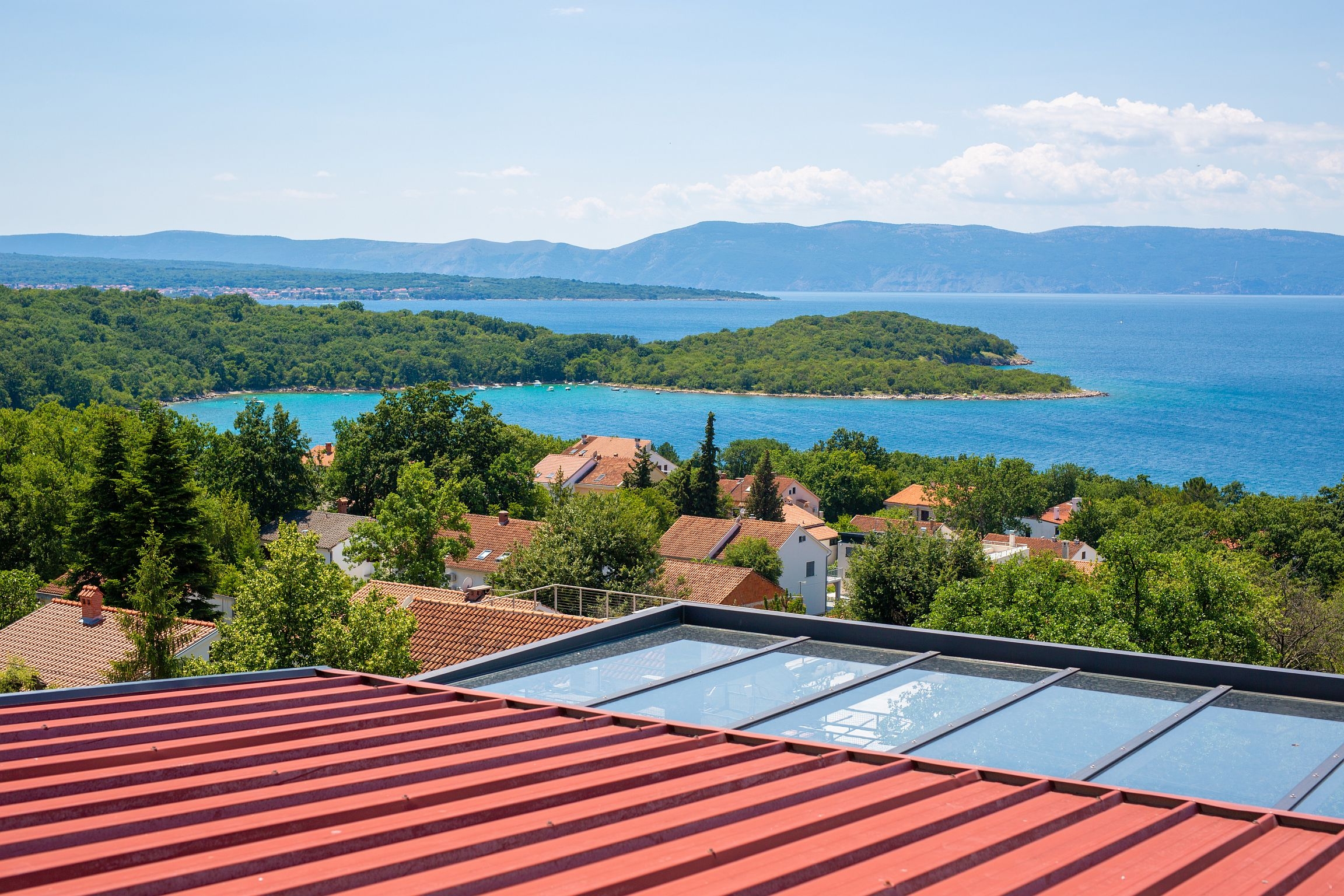 Two bedroom apartment with terrace and sea view Njivice, Krk  A-a